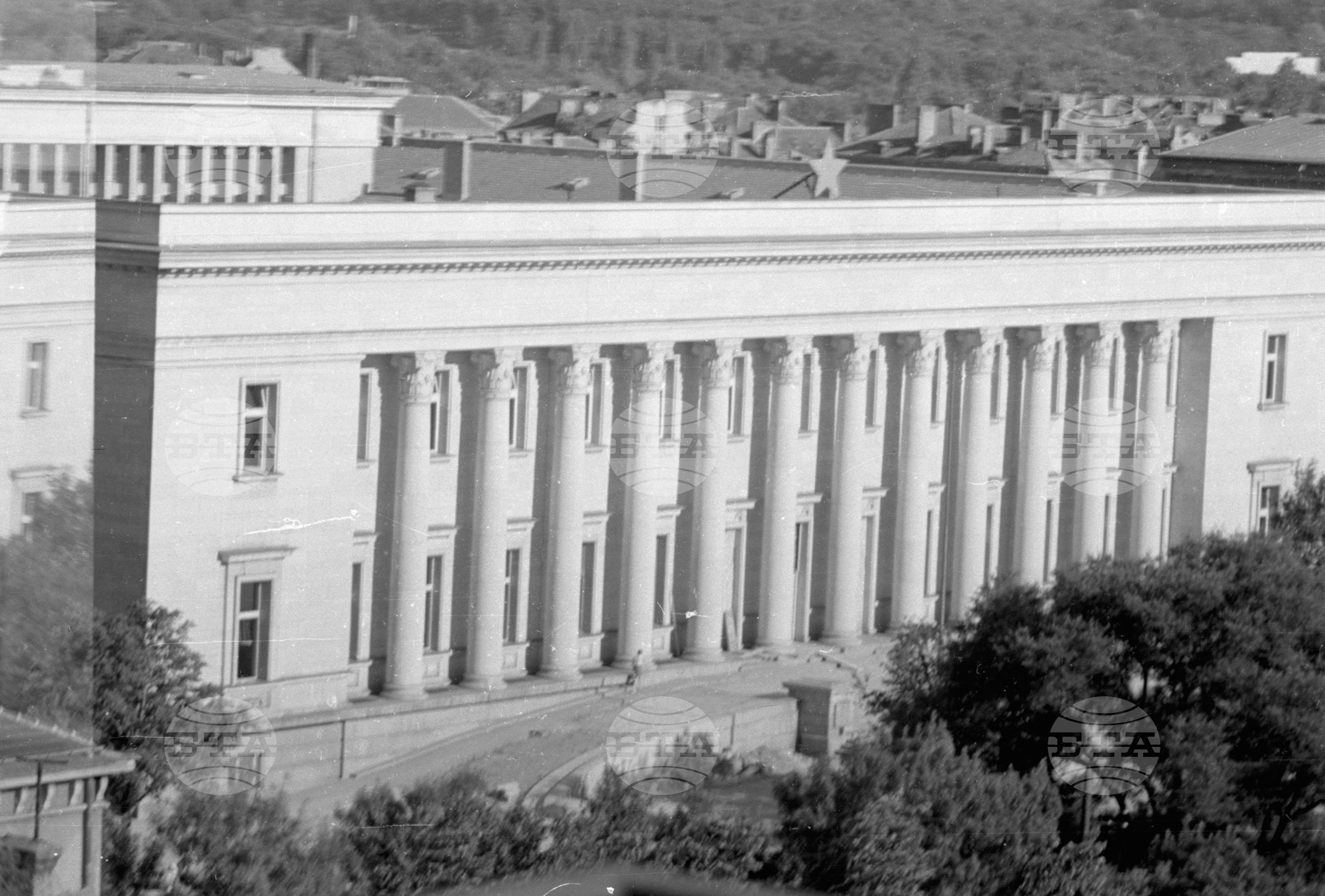 Народна библиотека "Васил Коларов" (дн. "Св.св. Кирил и Методий") - София