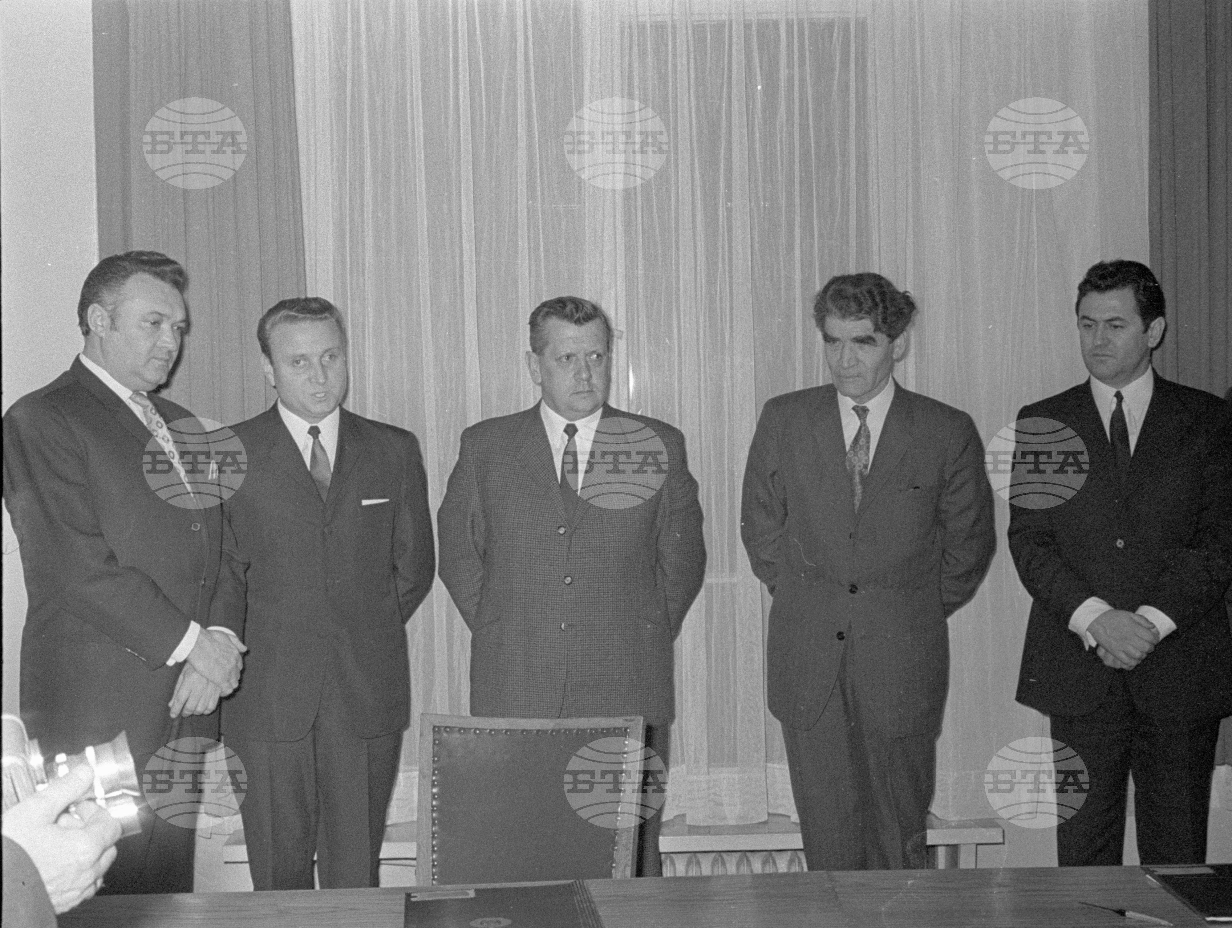 Подписване на българо - унгарски договор в Министерството на вътрешната търговия