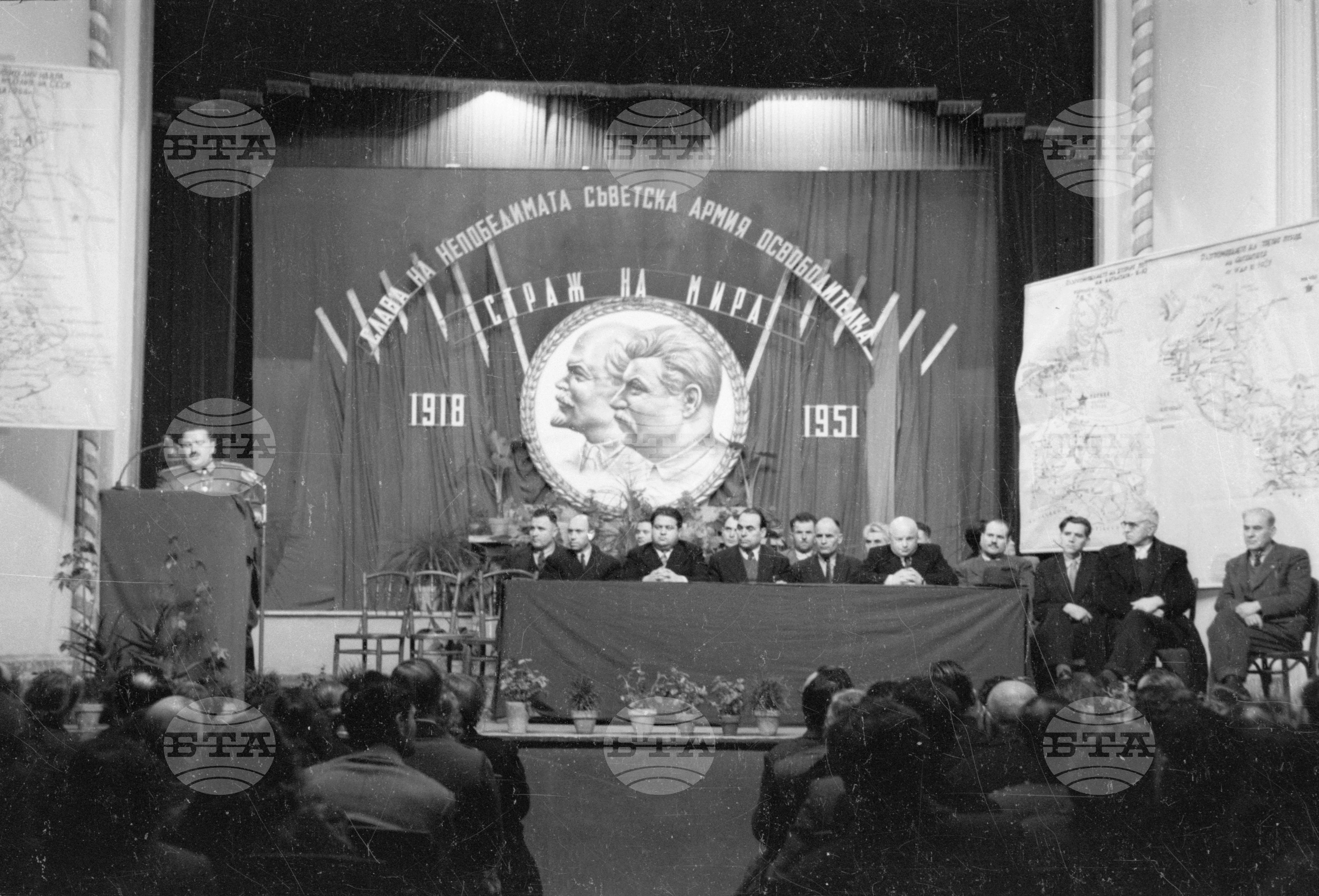 Тържества и празнична манифестация за Великата октомврийска революция 1951 год