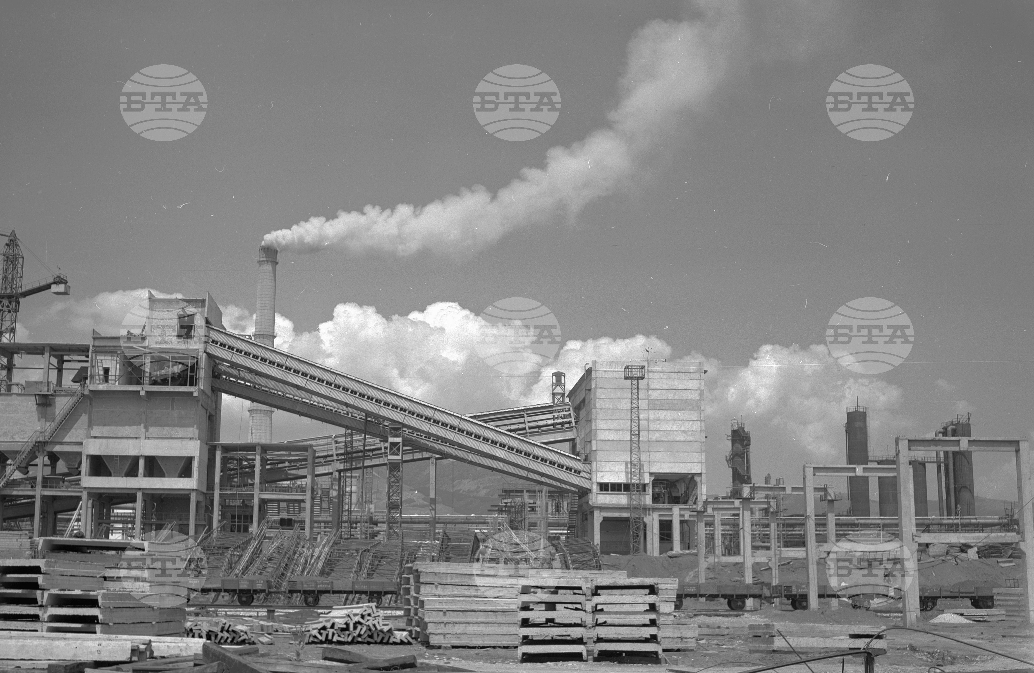 На строежа на Кремиковския металургичен комбинат - 1963