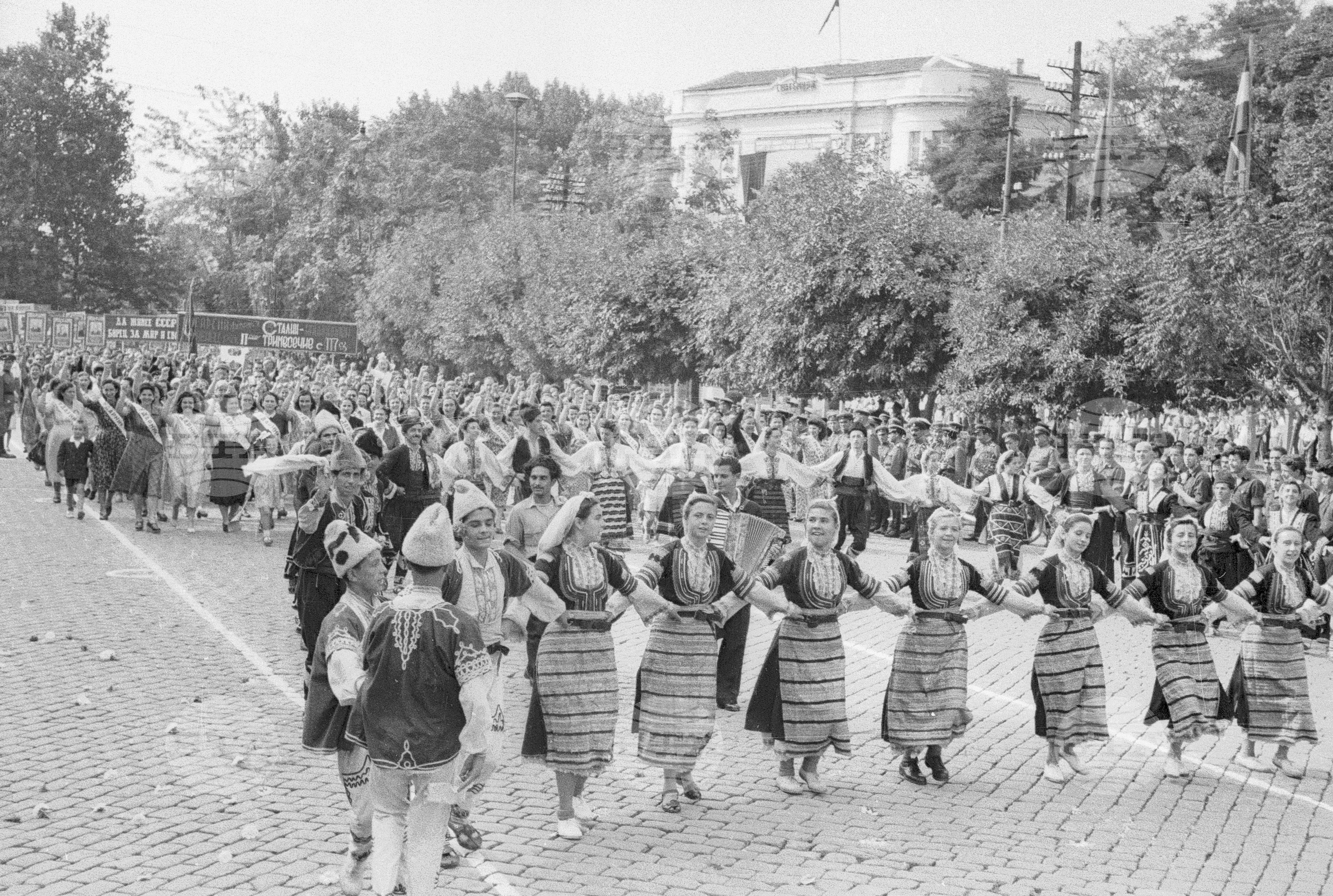 Деветосептемврийска манифестация - част 1