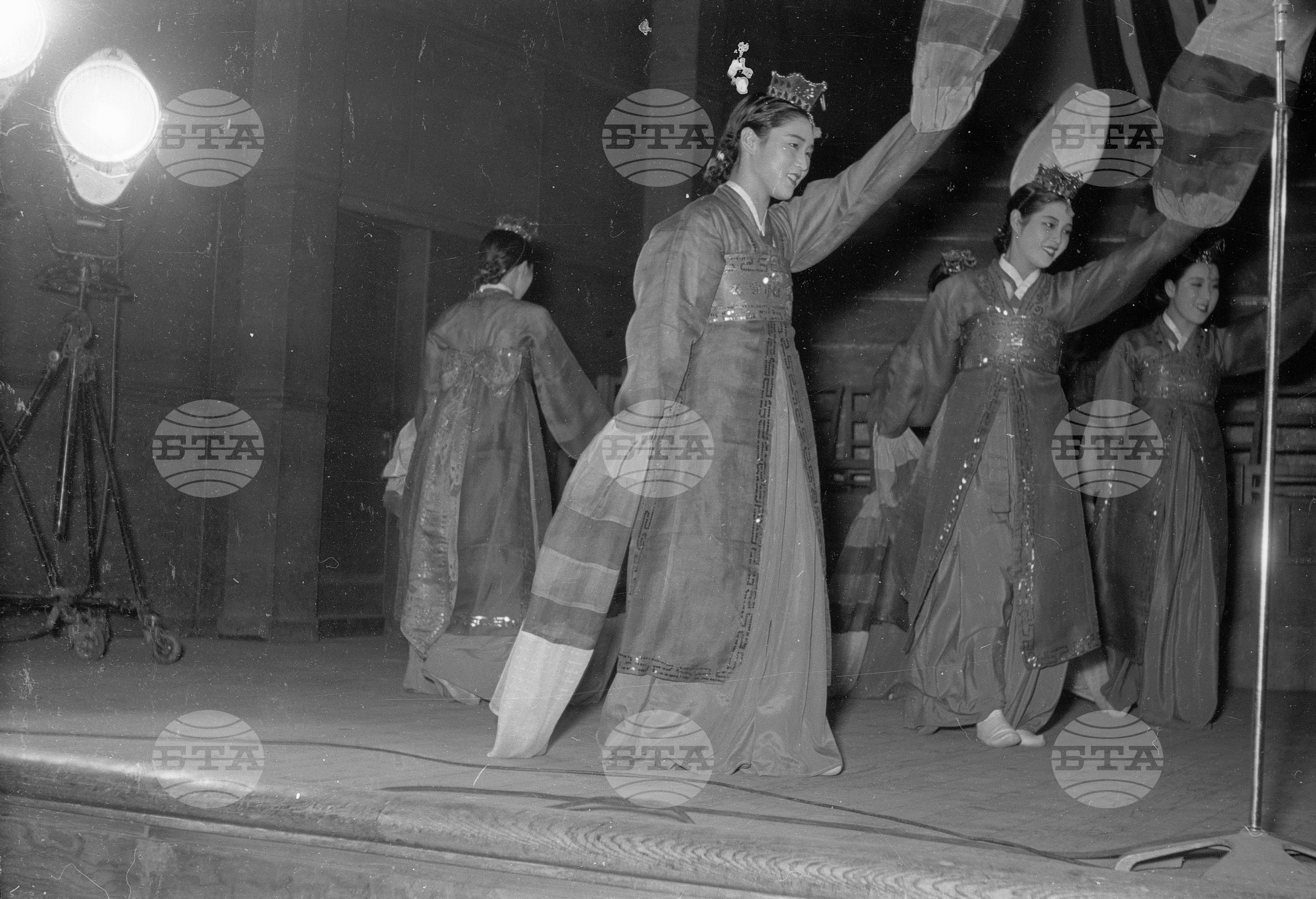 Ансамбъл за песни и танци при Корейската народна армия в България - 1953 година