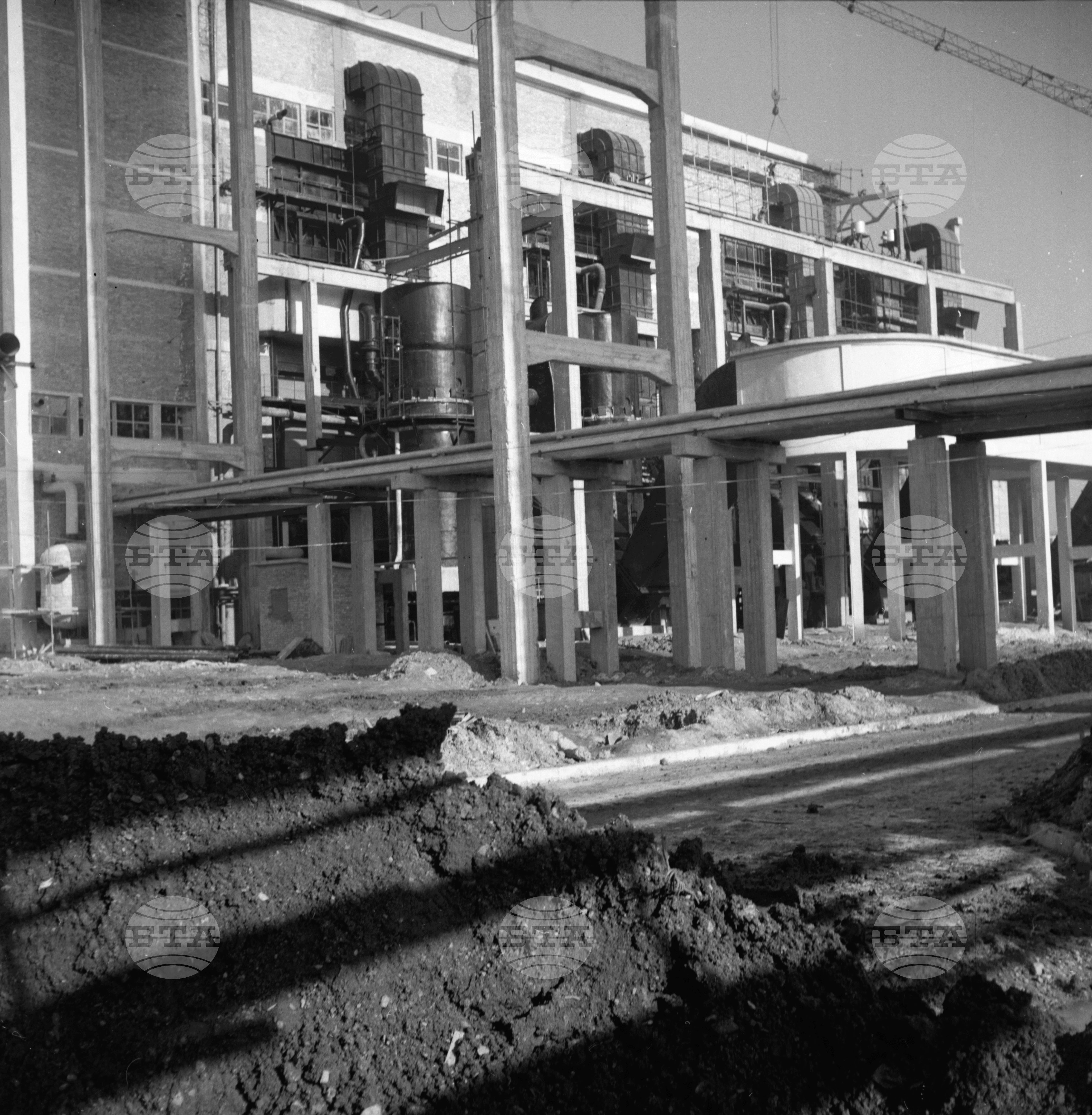 На строежа на Азотно-торовия завод край Стара Загора 1962 година част 9