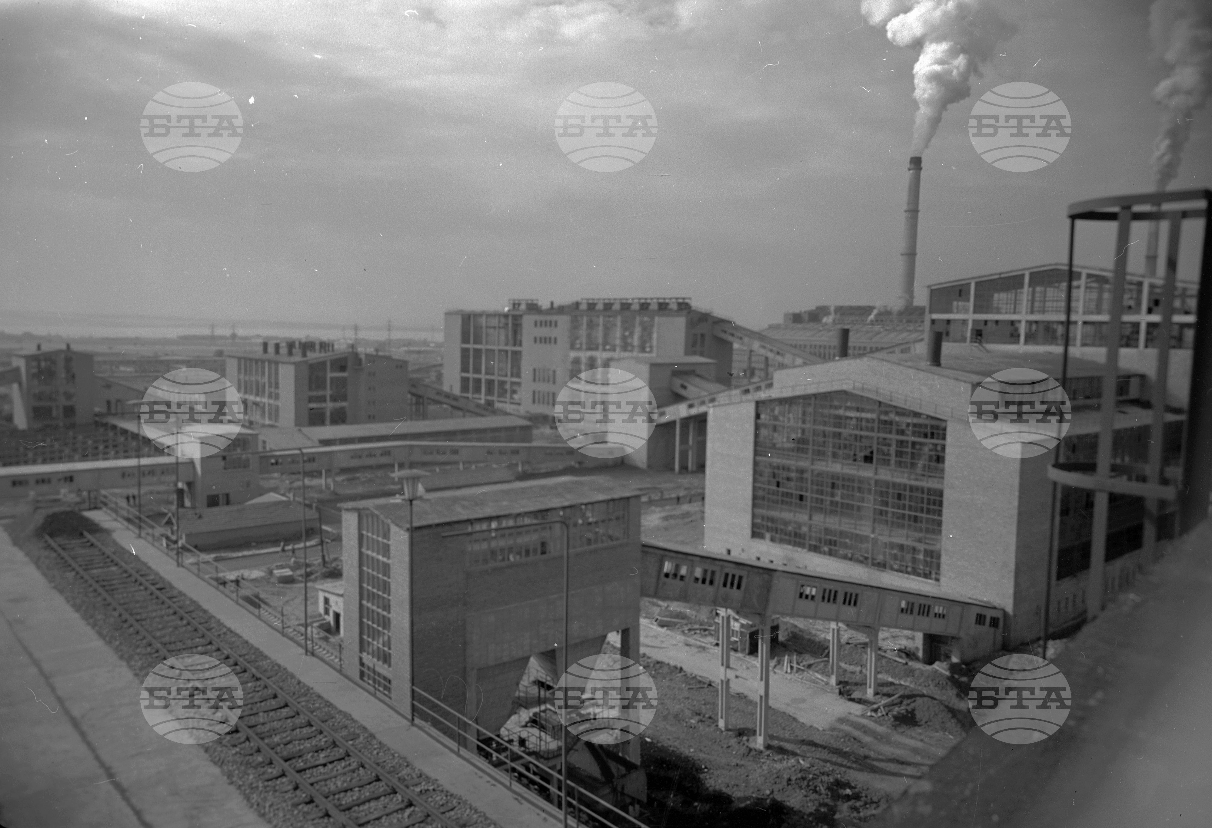 На строежа на брикетната фабрика при промишления комплекс - "Марица Изток" край Стара Загора част 2
