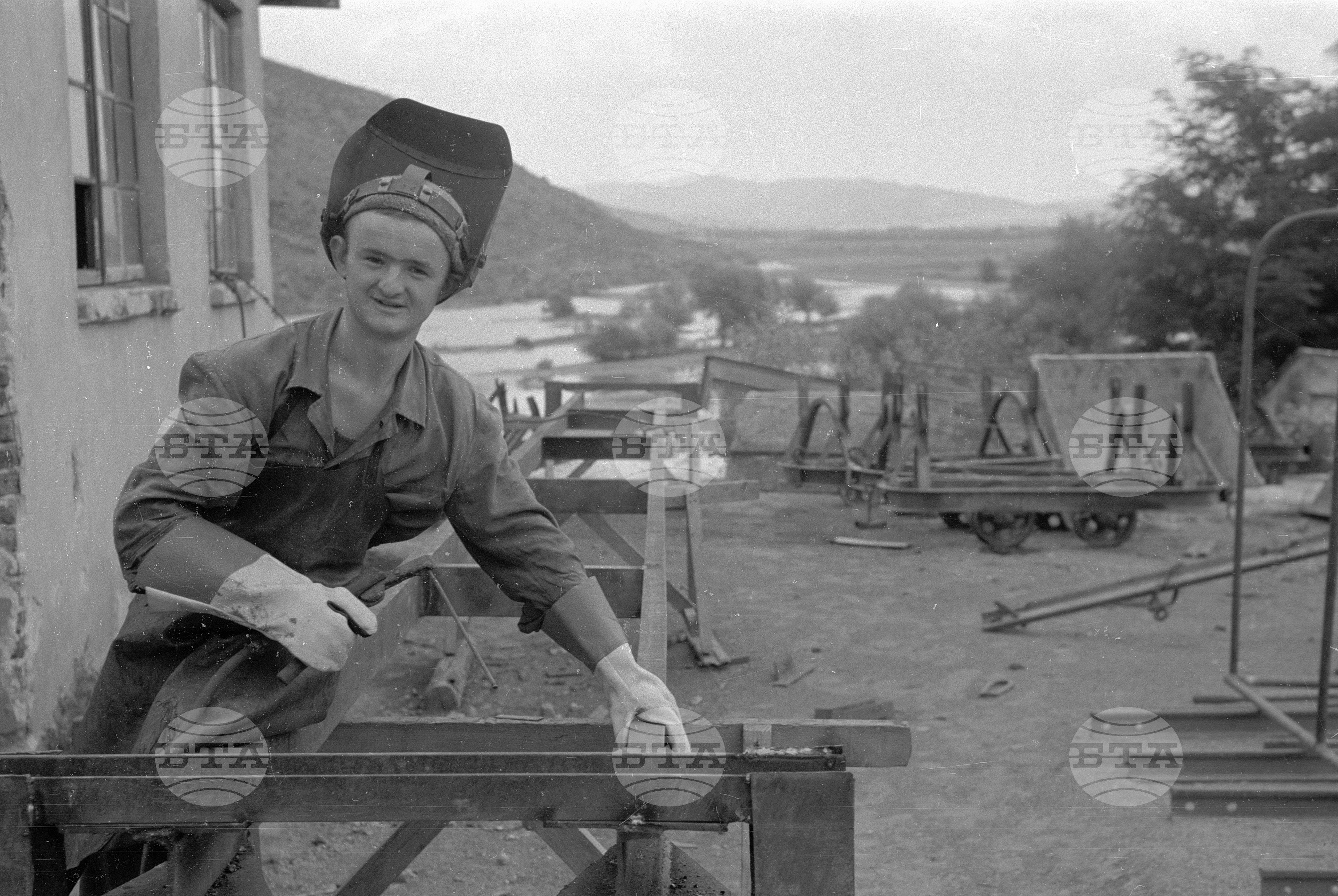 Язовир "Сталин" - снимки от изграждането му през 1952 година