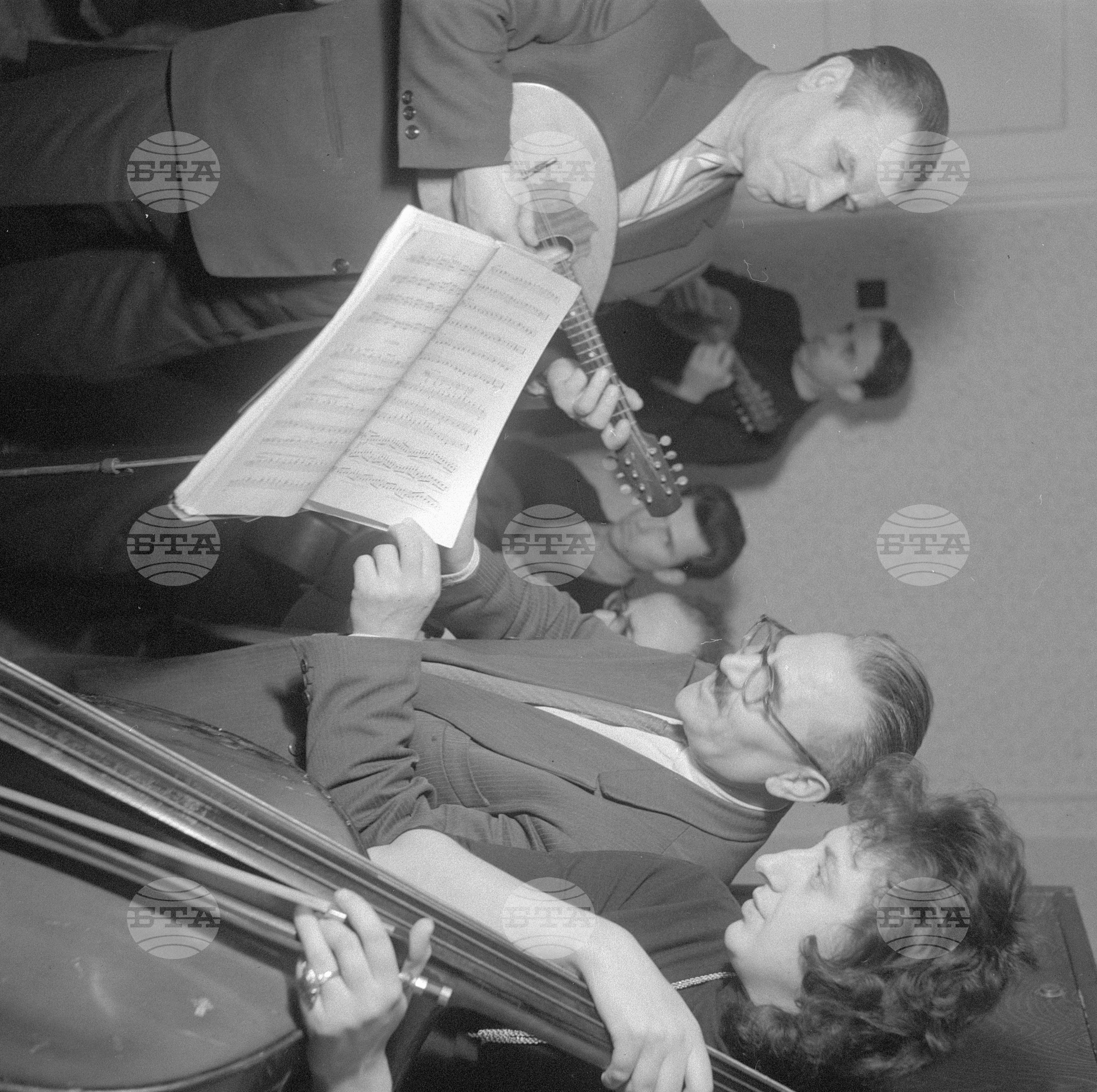 Художествена ТПК "Искра" в София - декември 1962 година
