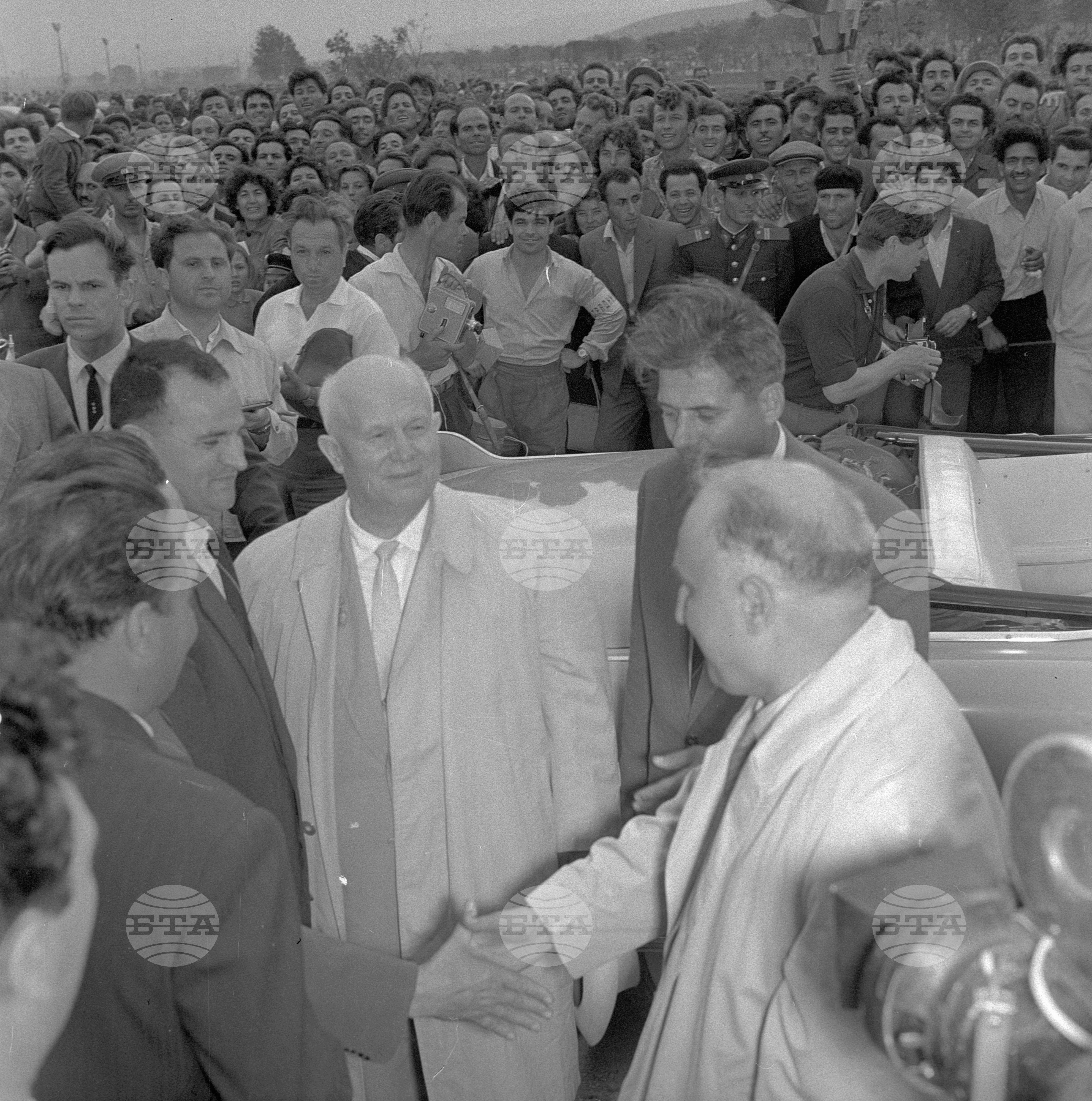 Съветската партийно-правителствена делегация с Н.С.Хрушчов на обиколка из страната