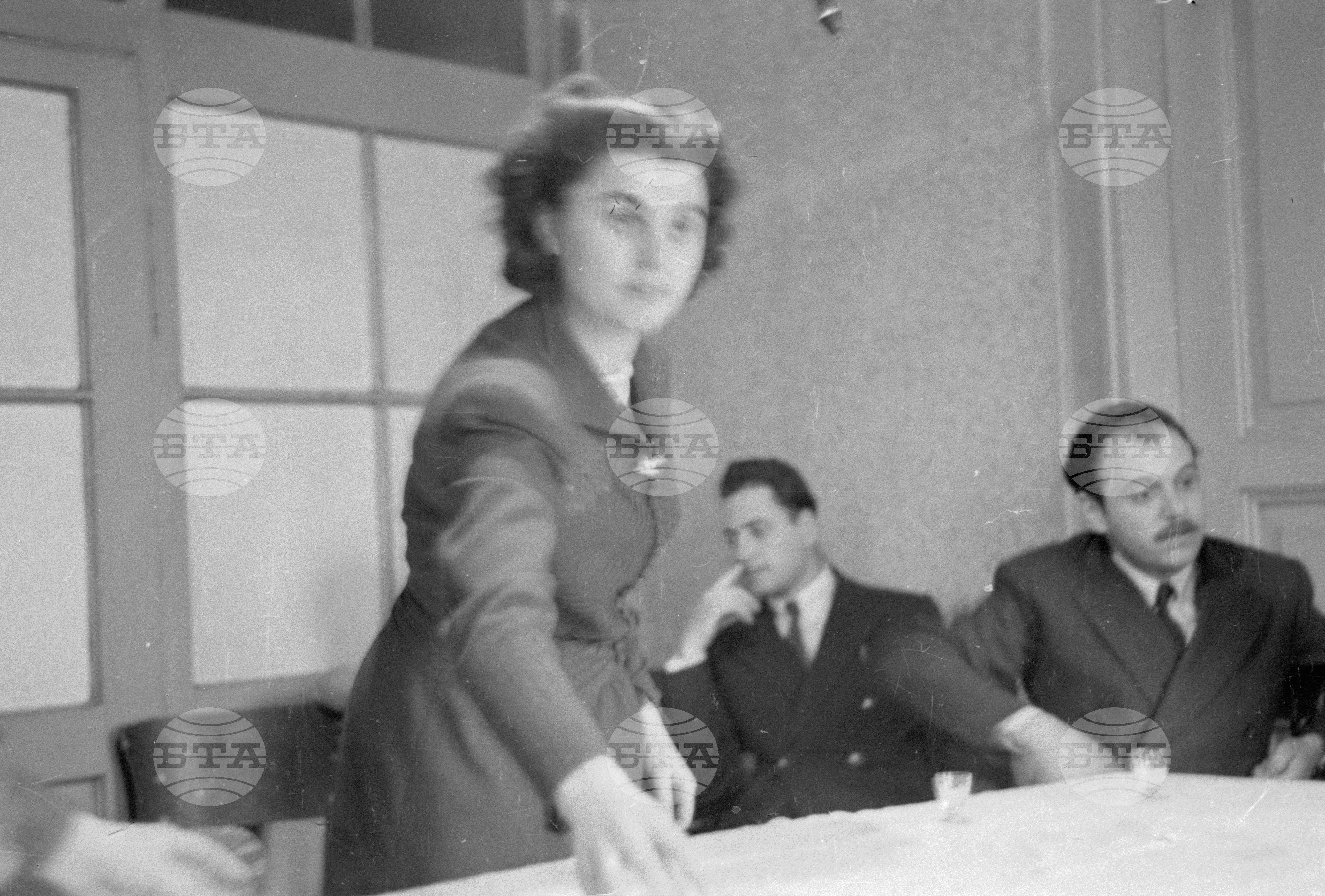 Сключване на граждански брак през 1951 година