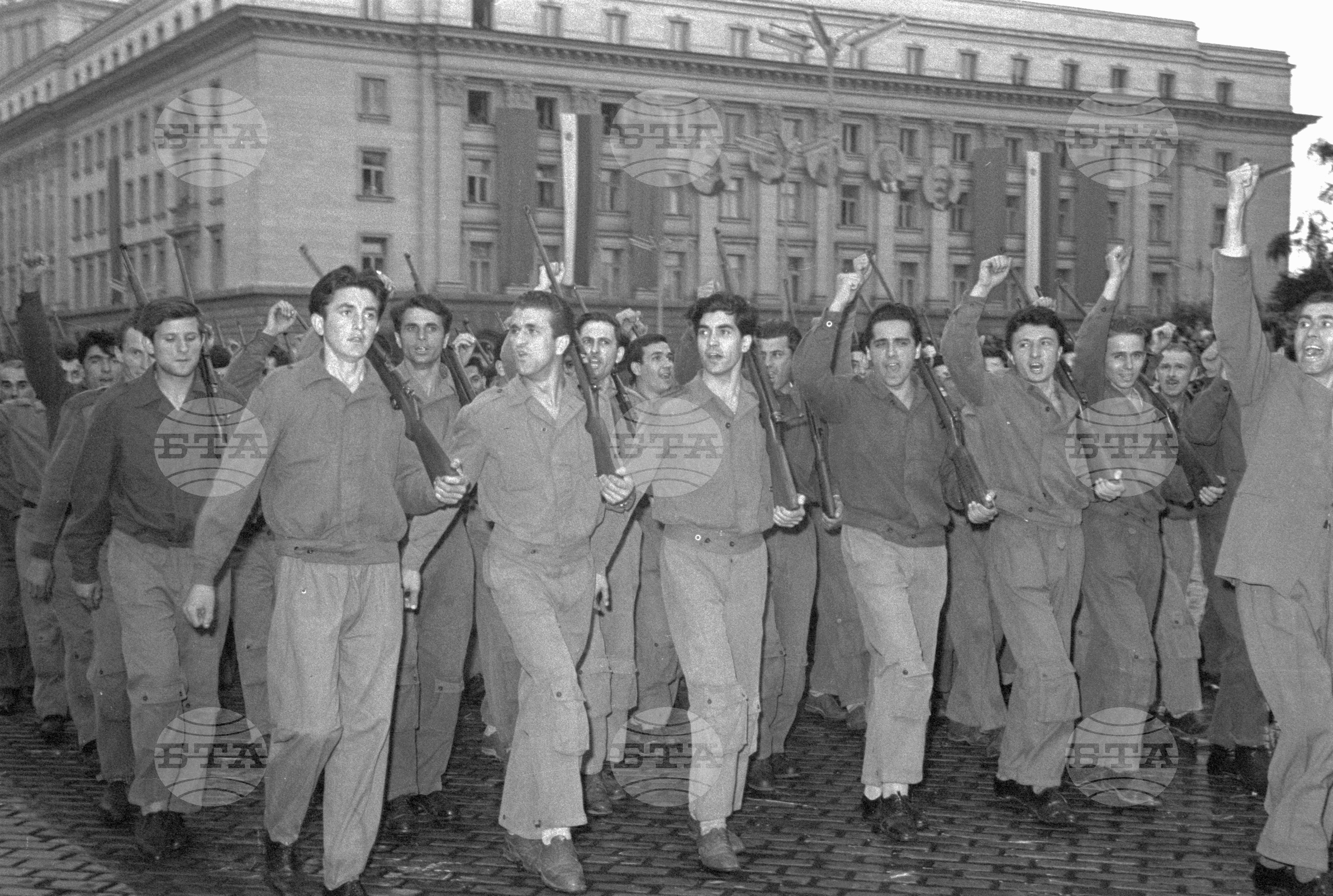 Тържествен митинг и манифестация по случай откриването на заключителния етап на Републиканския младежки фестивал и Спартакиада - град София