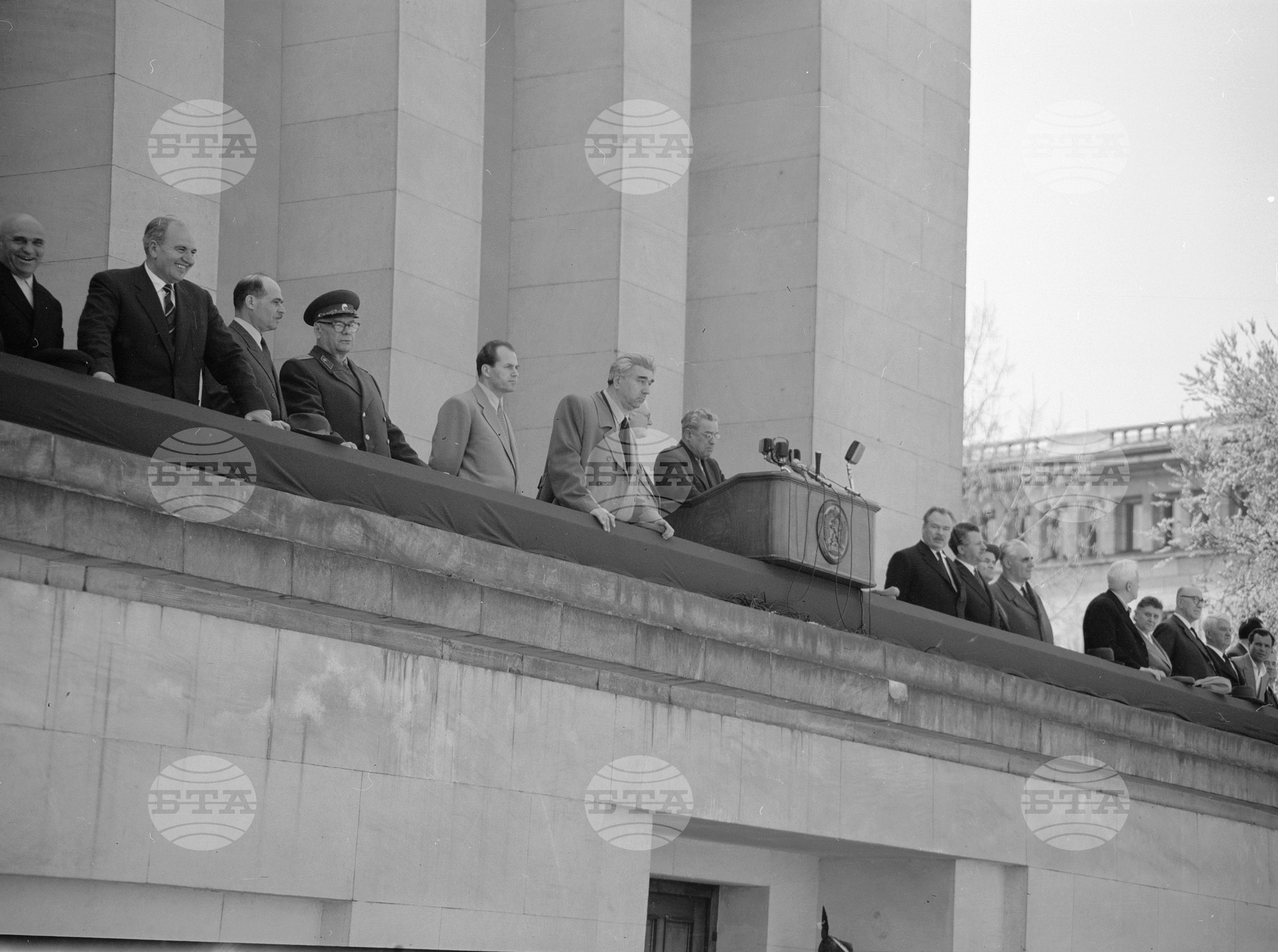 Величествен митинг в София на епохалния подвиг на Съветската наука и техника изпратили в Космоса първия космонавт Ю.А.Гагарин част 3