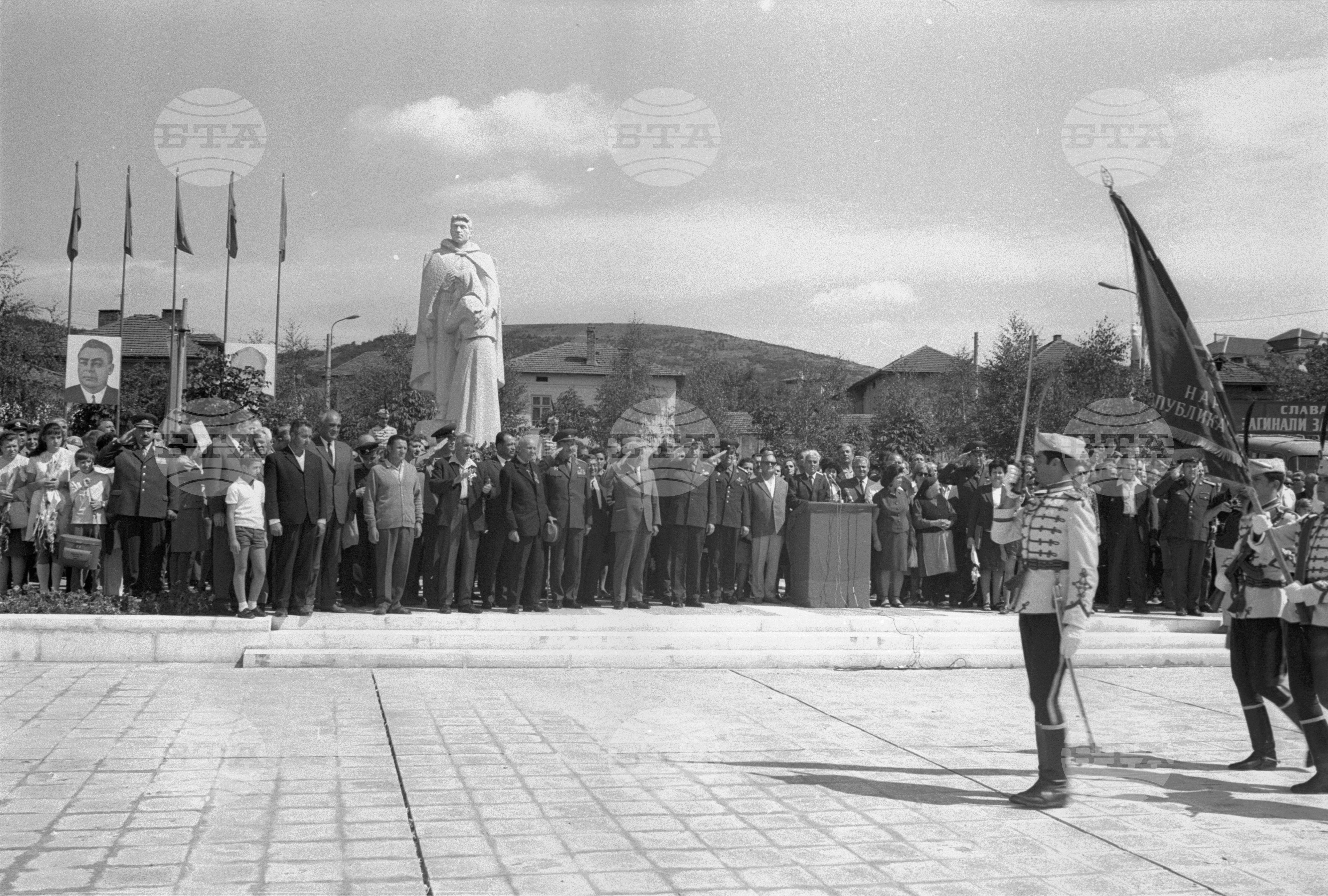 Откриване на паметник на загиналите партизани от село Локорско