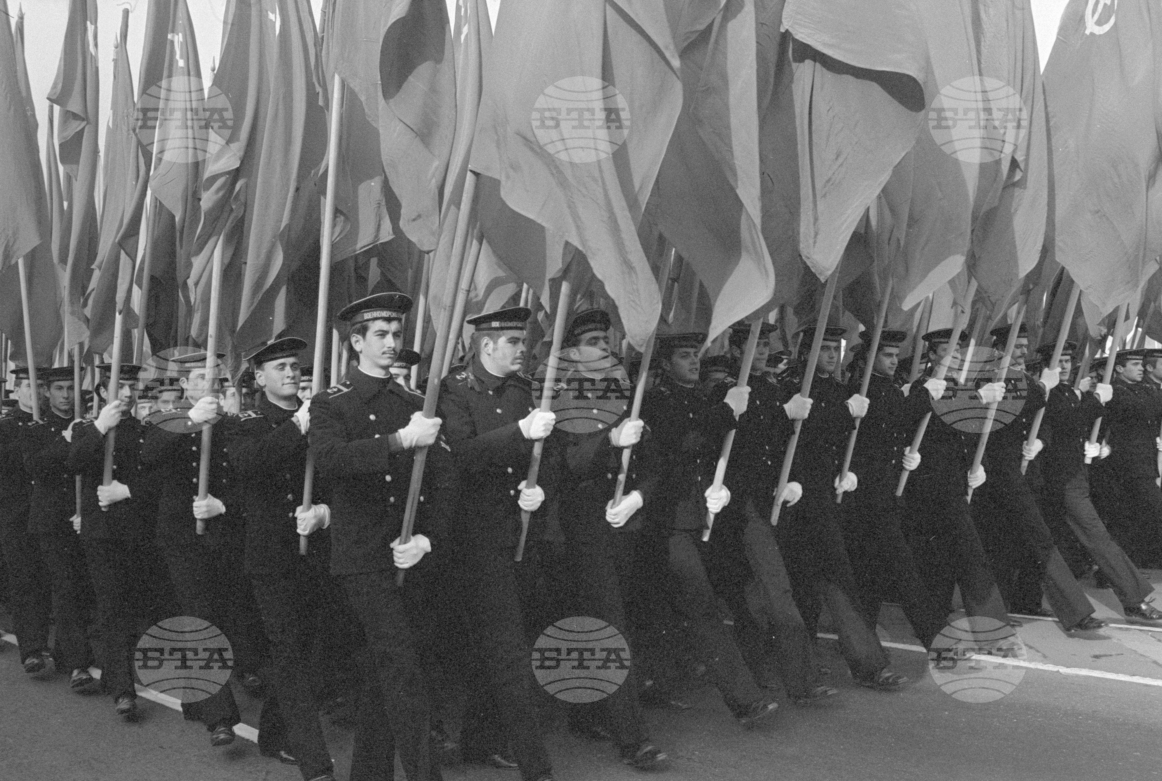 Манифестация на 7.11 на трудещите се от Варна