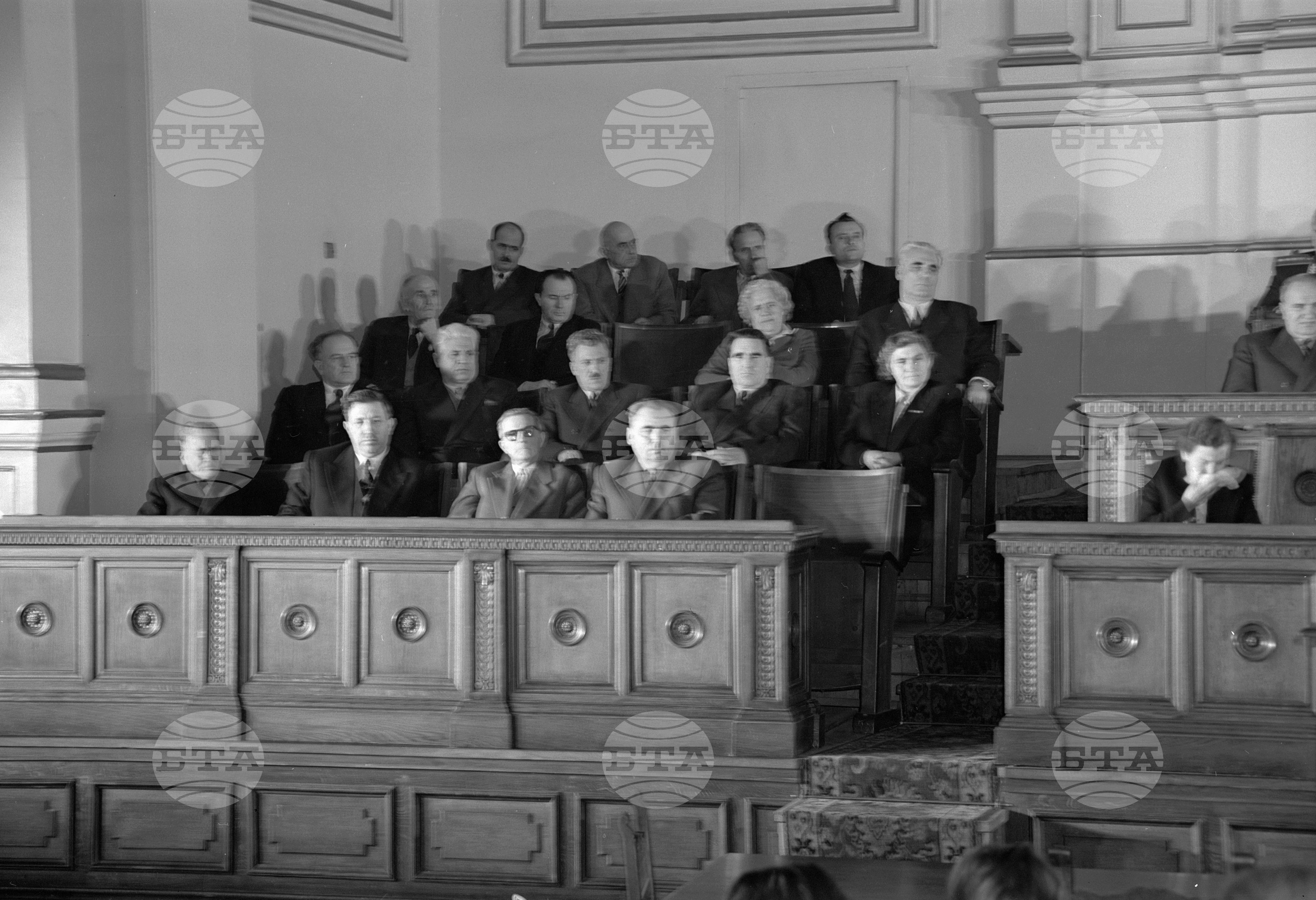 Първа извънредна сесия на III-то Народно събрание