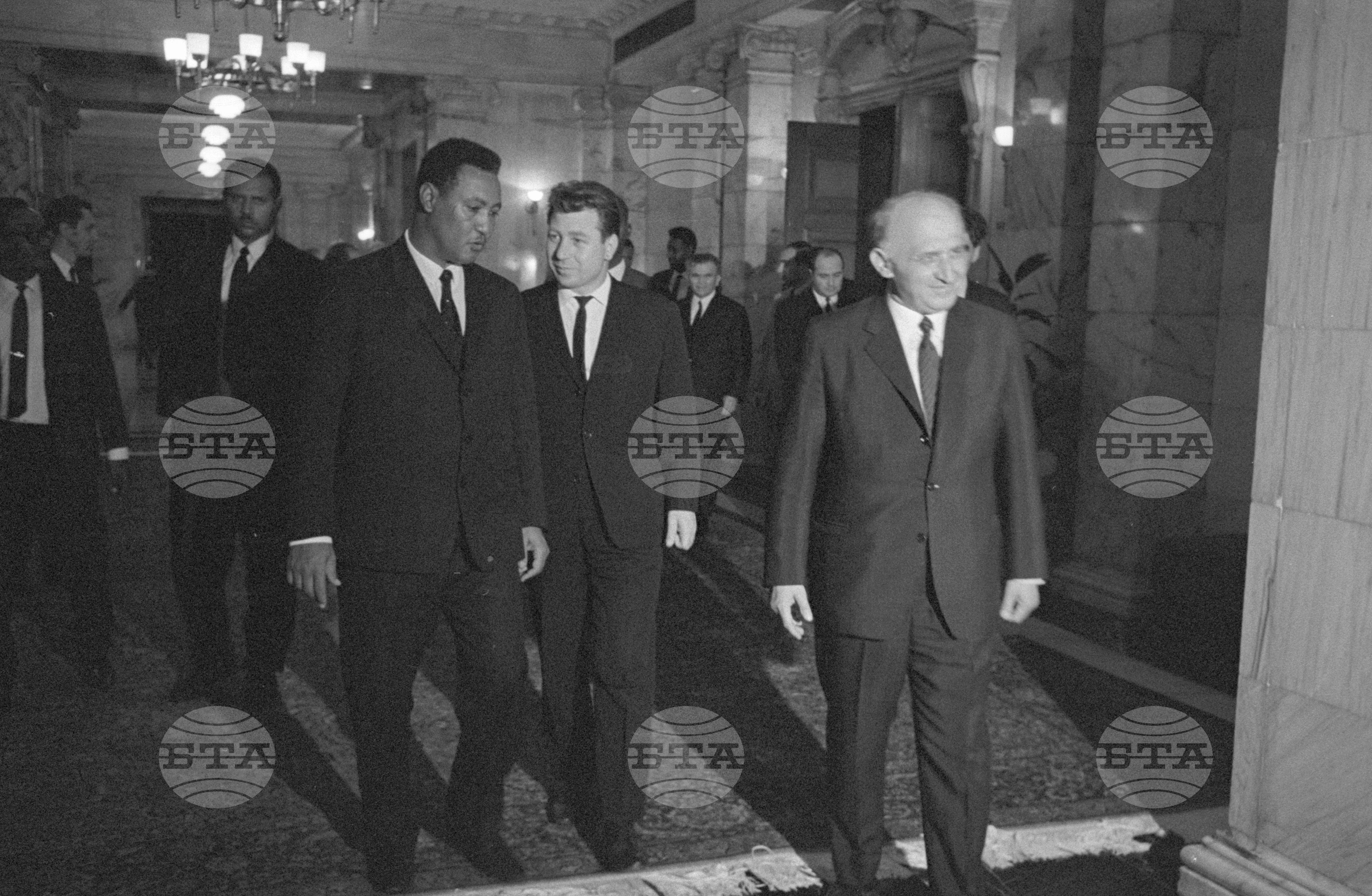 Генерал-майор Джафаар Мохамед Нимейри на посещение в България - част 3