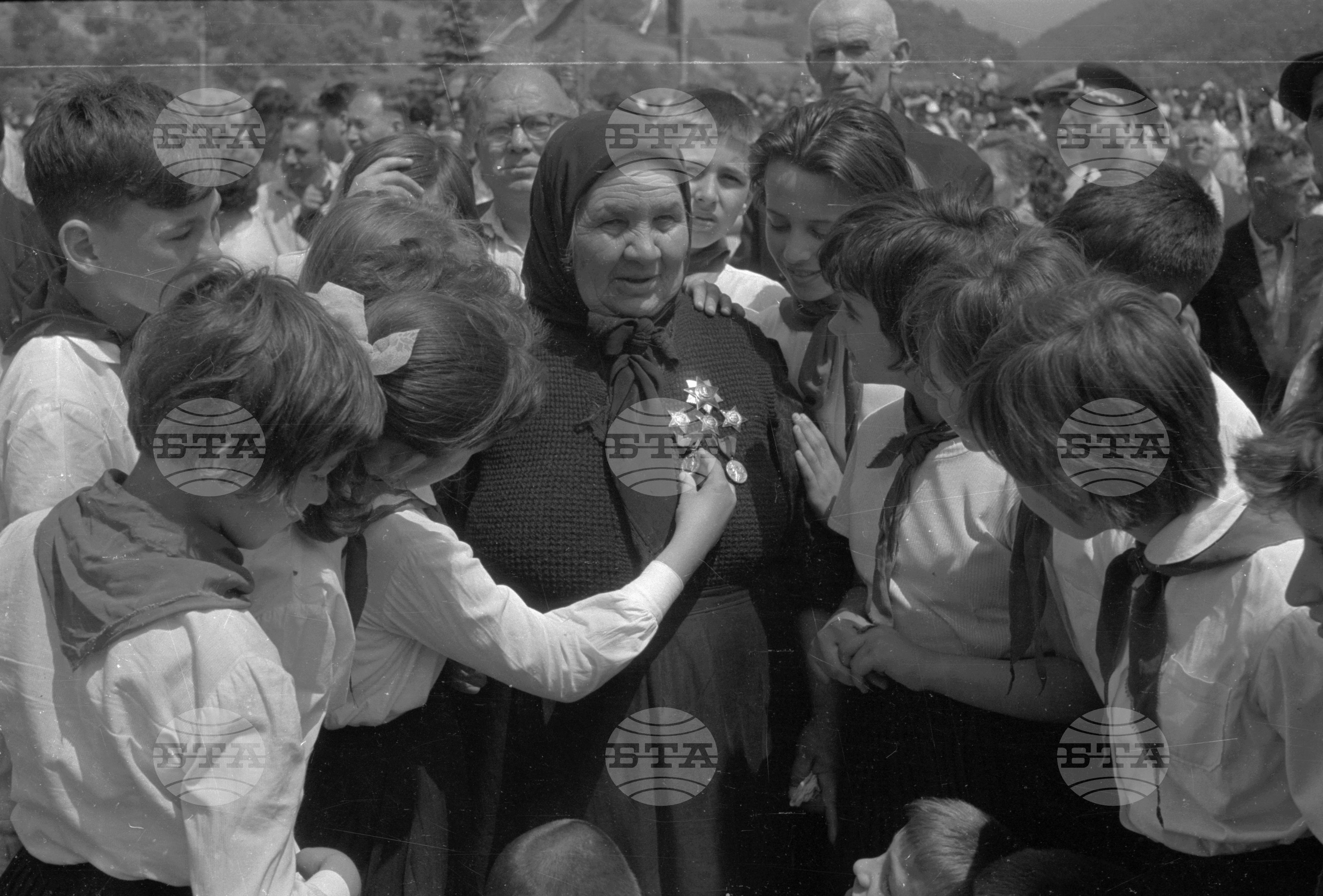 Тържествен митинг по случай 2 юни, в местността Жерково, Софийски окръг част 2
