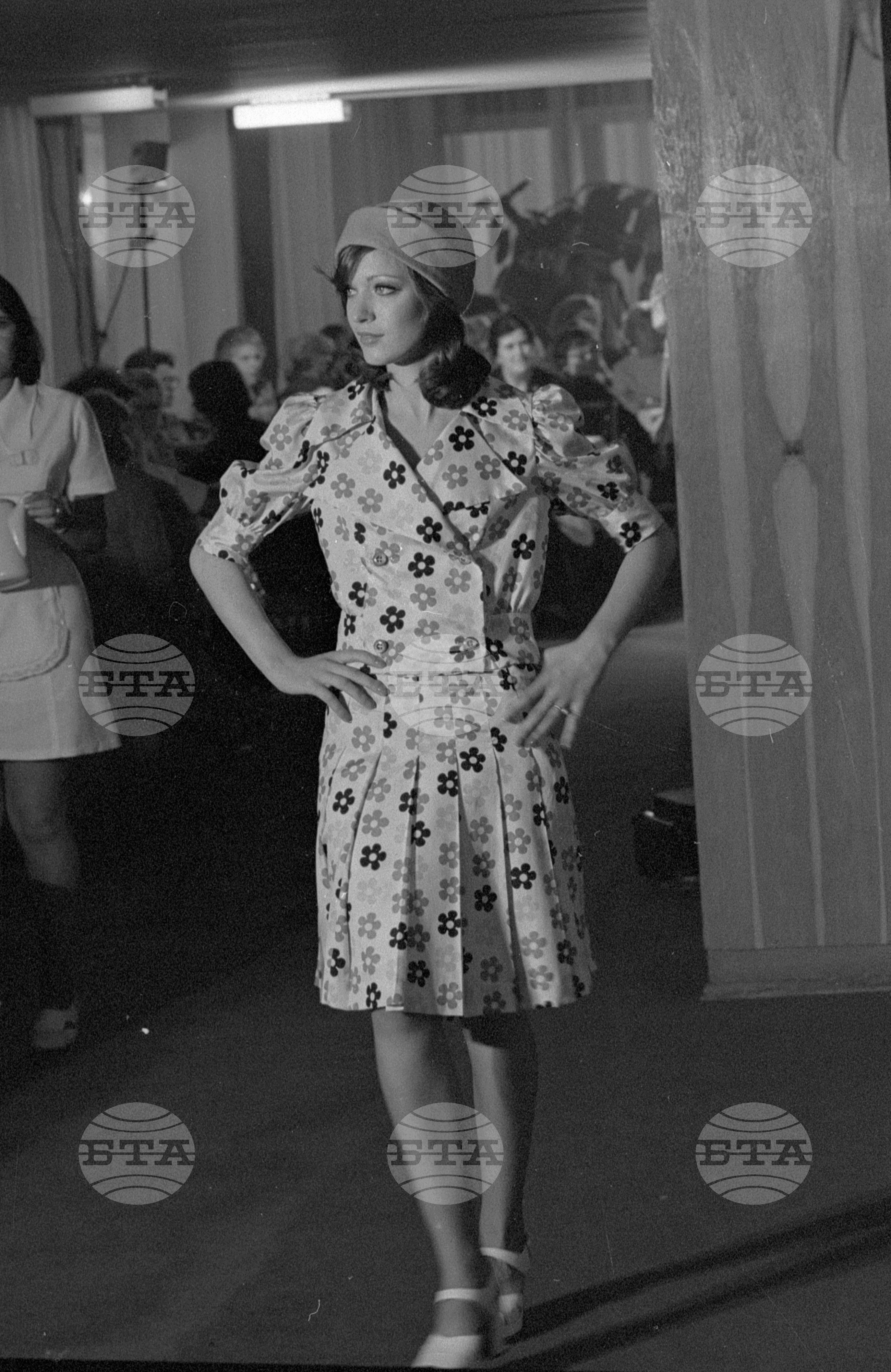 Модели на Центъра за нови стоки и мода (ЦНСМ) сезон 1973-1974 година