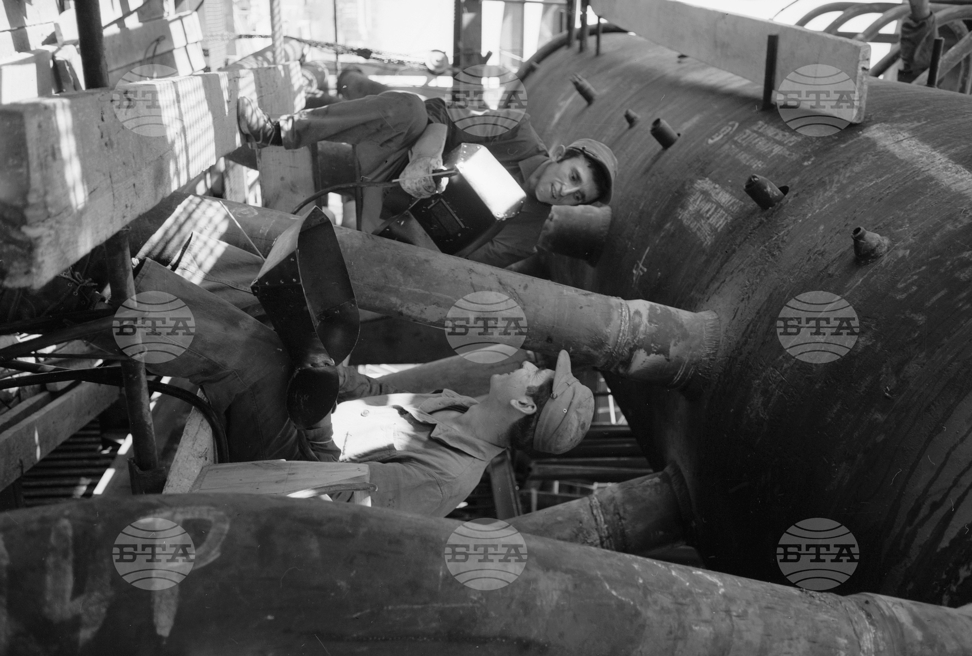 На строежа на ТЕЦ "Трайчо Костов", София - 1963