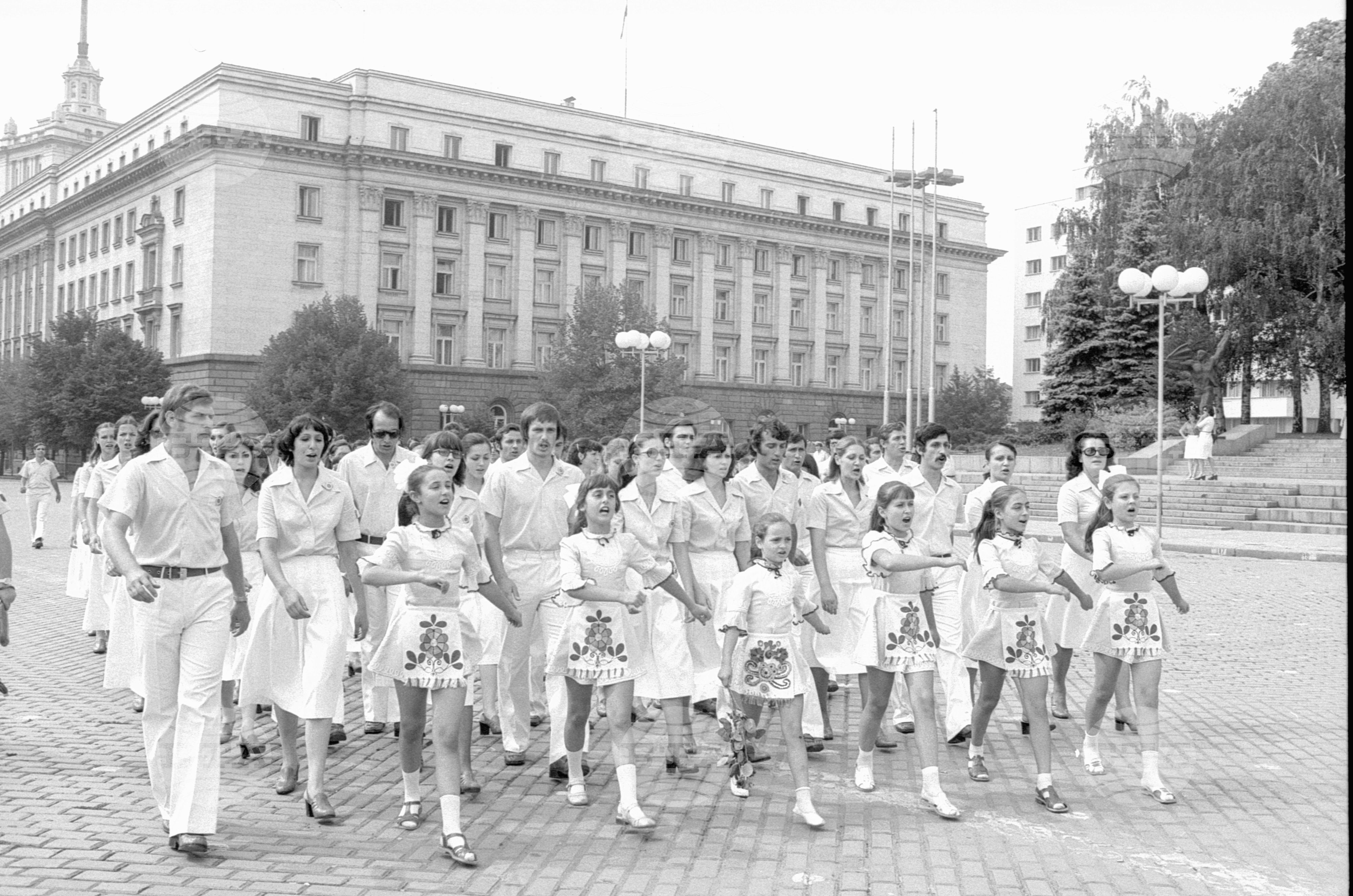 Среща на другаря Тодор Живков с делегацията за фестивала в Куба