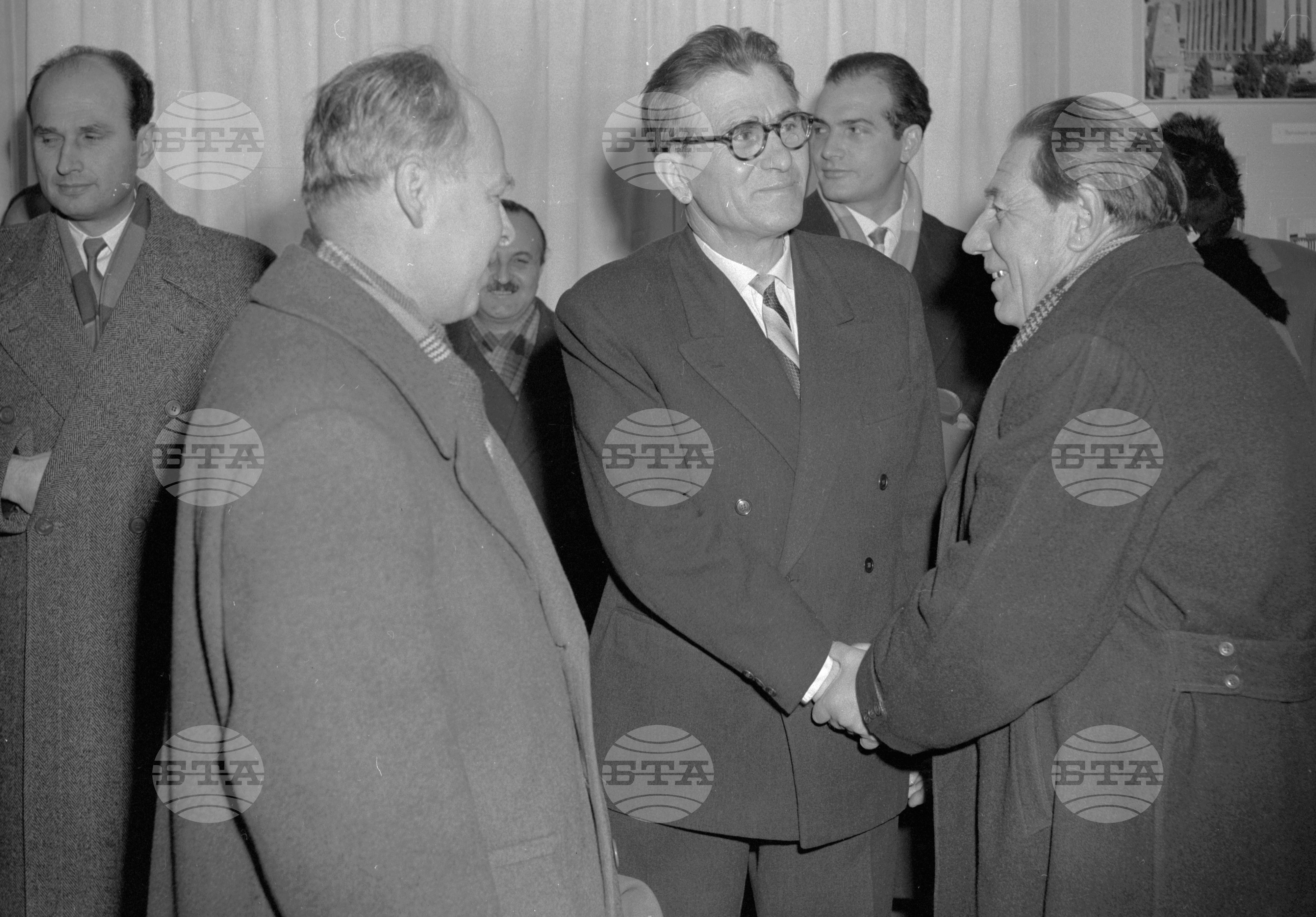 Откриване на юбилейна изложба на художника и фотограф Симеон Ненов част 2