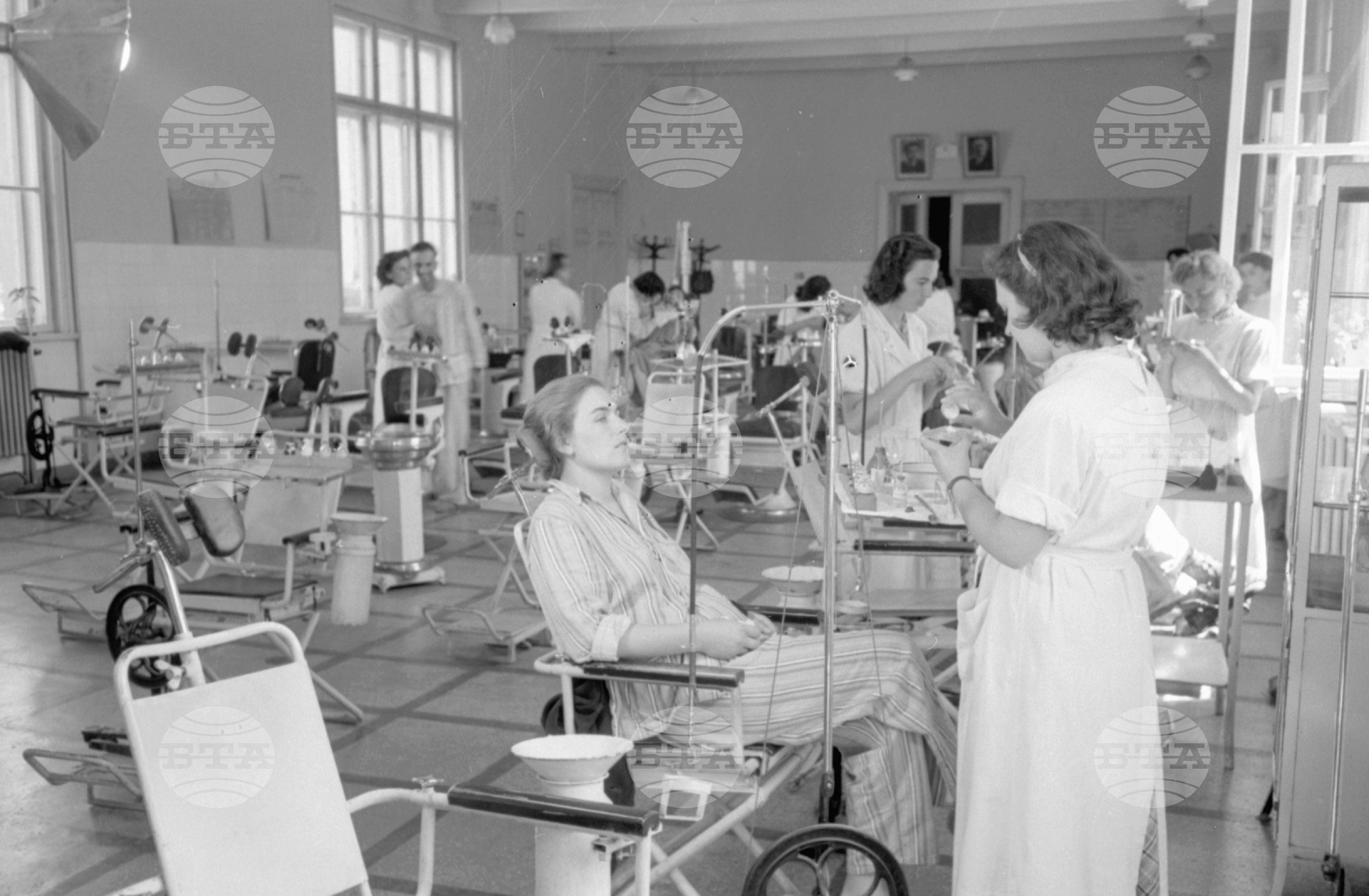 Терапевтична стоматология при Медицинска академия „Вълко Червенков“, София