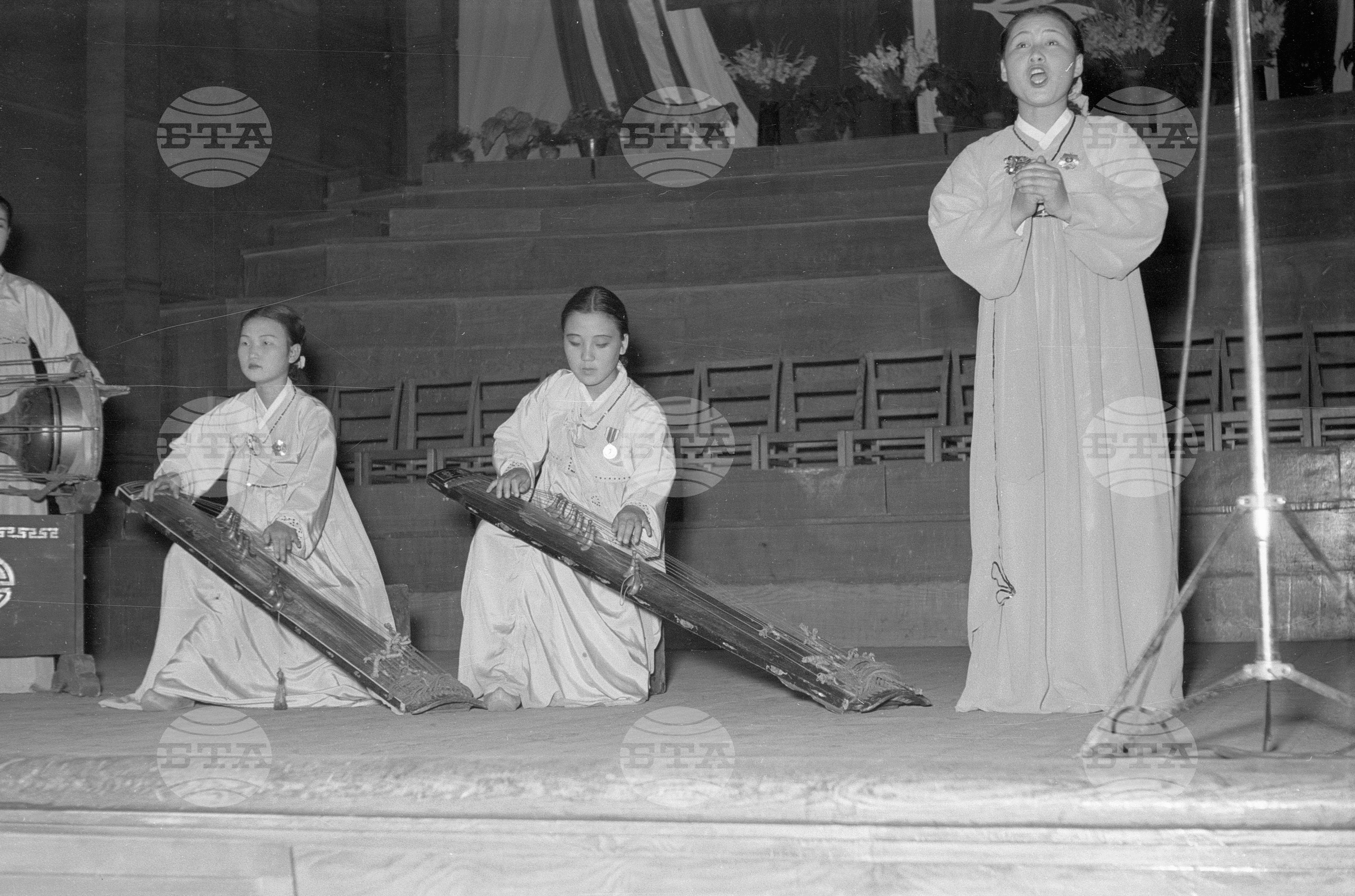 Ансамбъл за песни и танци при Корейската народна армия в България - 1953 година