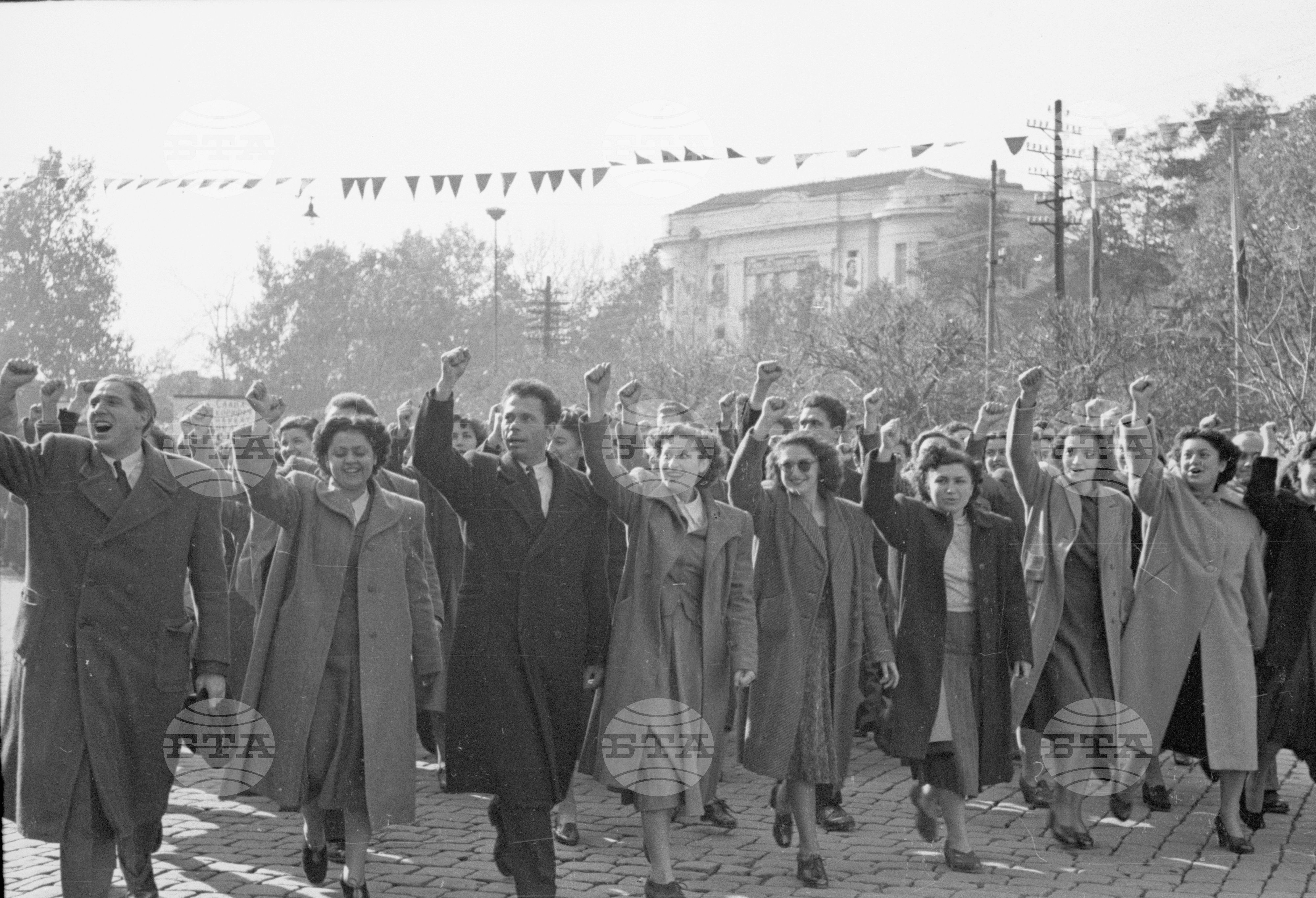 Тържества и празнична манифестация за Великата октомврийска революция 1951 год