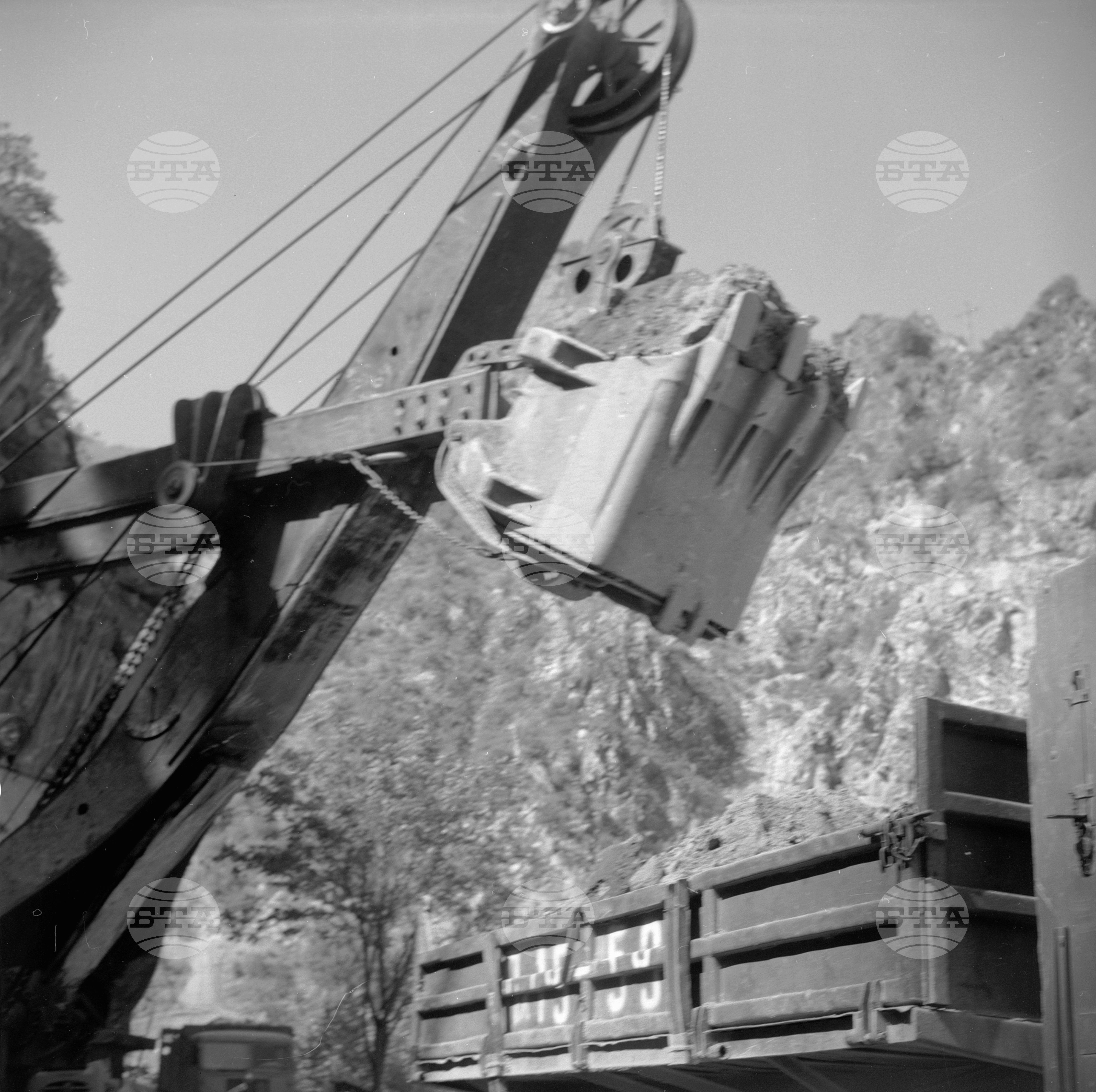 Изграждане на язовид "Кричим" 1963 година