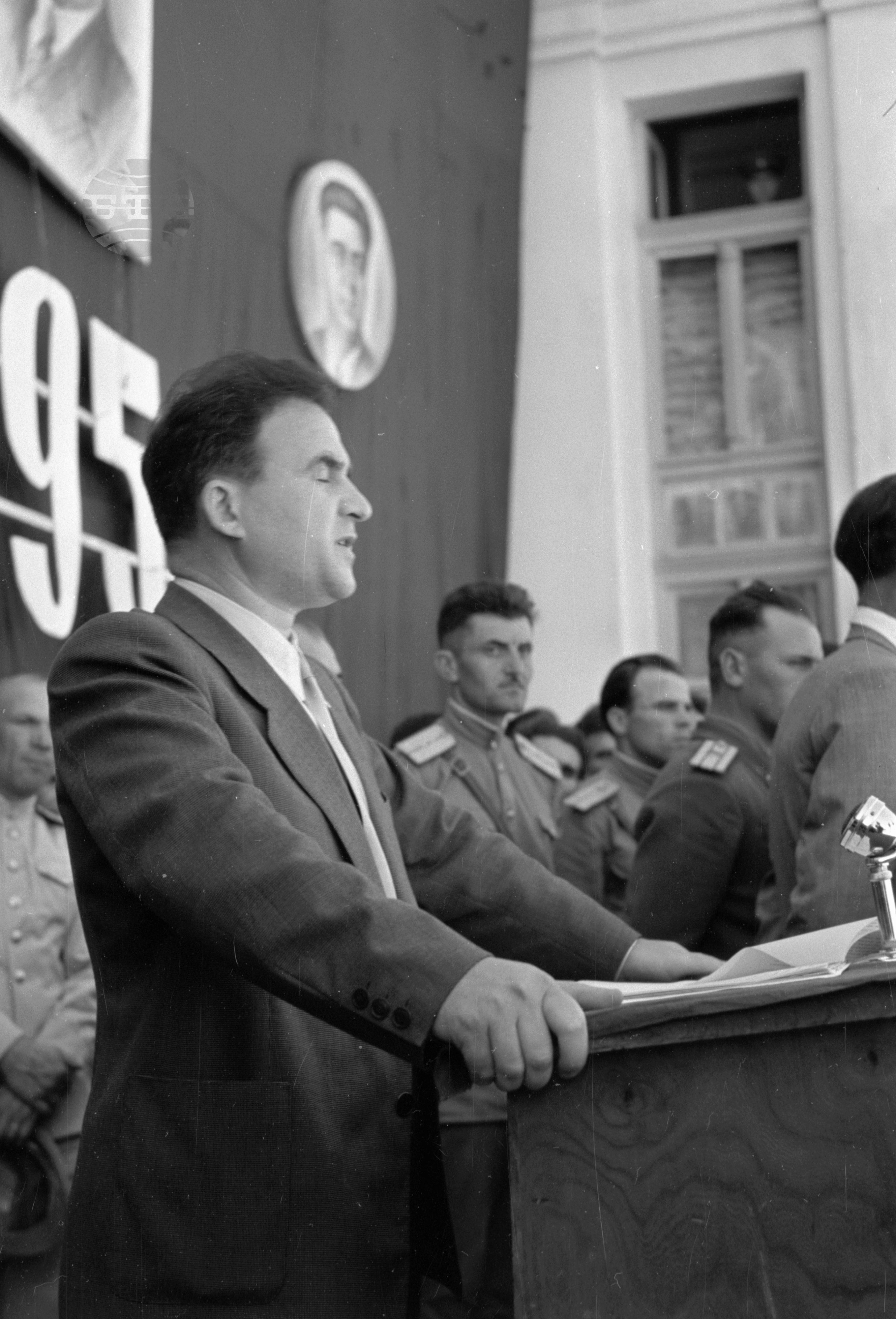 Митинг в Стара Загора по случай 50 години от основаването на Партията на тесните социалисти и 30-годишнината от Септемврийското въстание