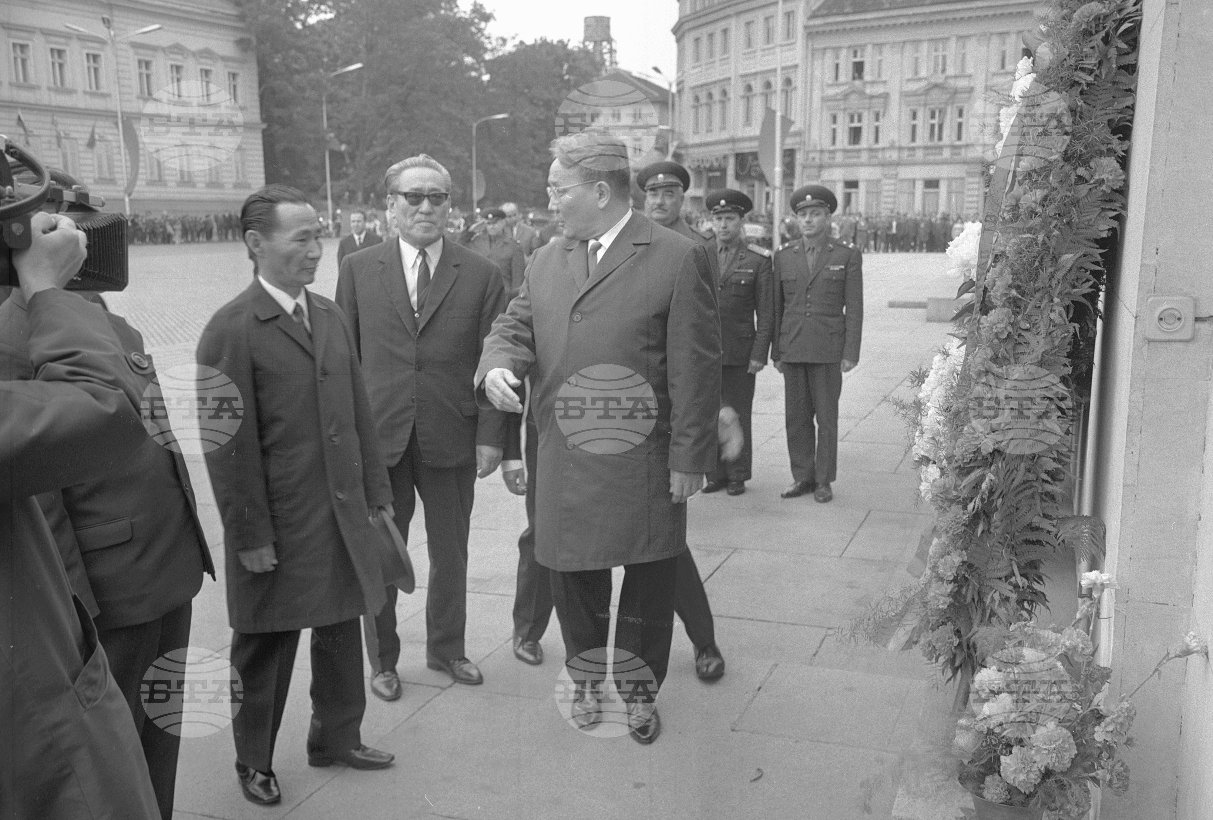 Монголската партийно-правителствена делегация на посещение в България