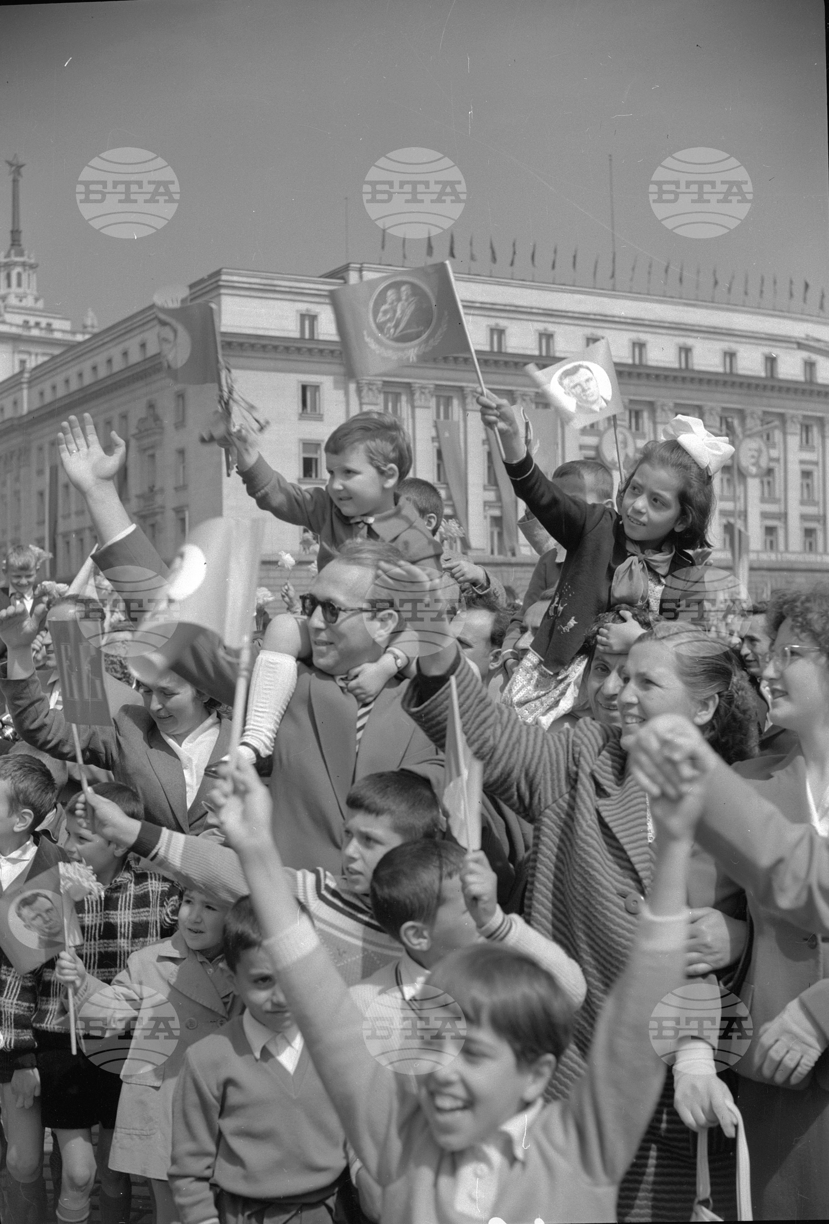 Възторжената манифестация на трудещите се по случай Деня на българската просвета и култура, и славянската писменост