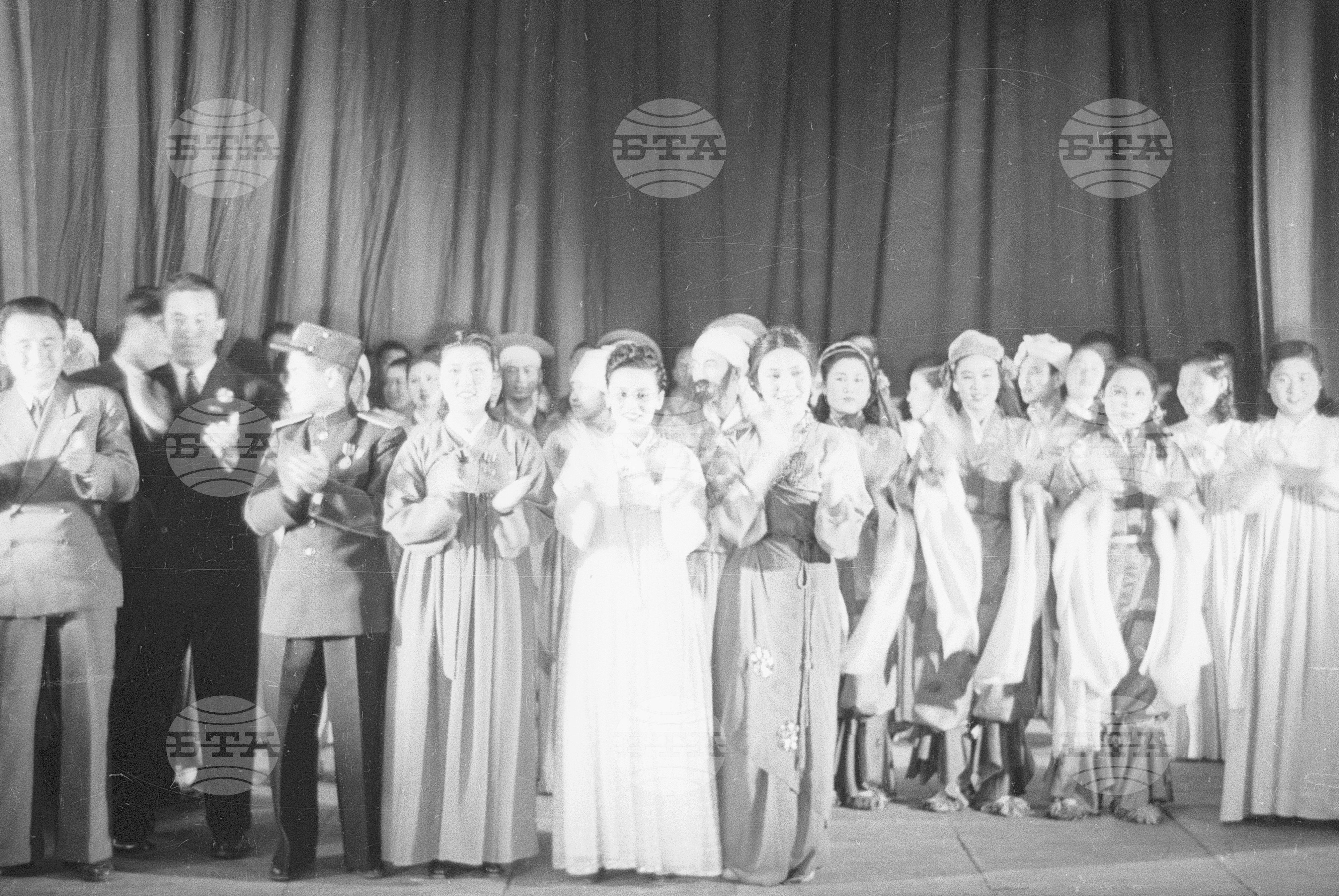Корейски ансамбъл в Пловдив, 1951
