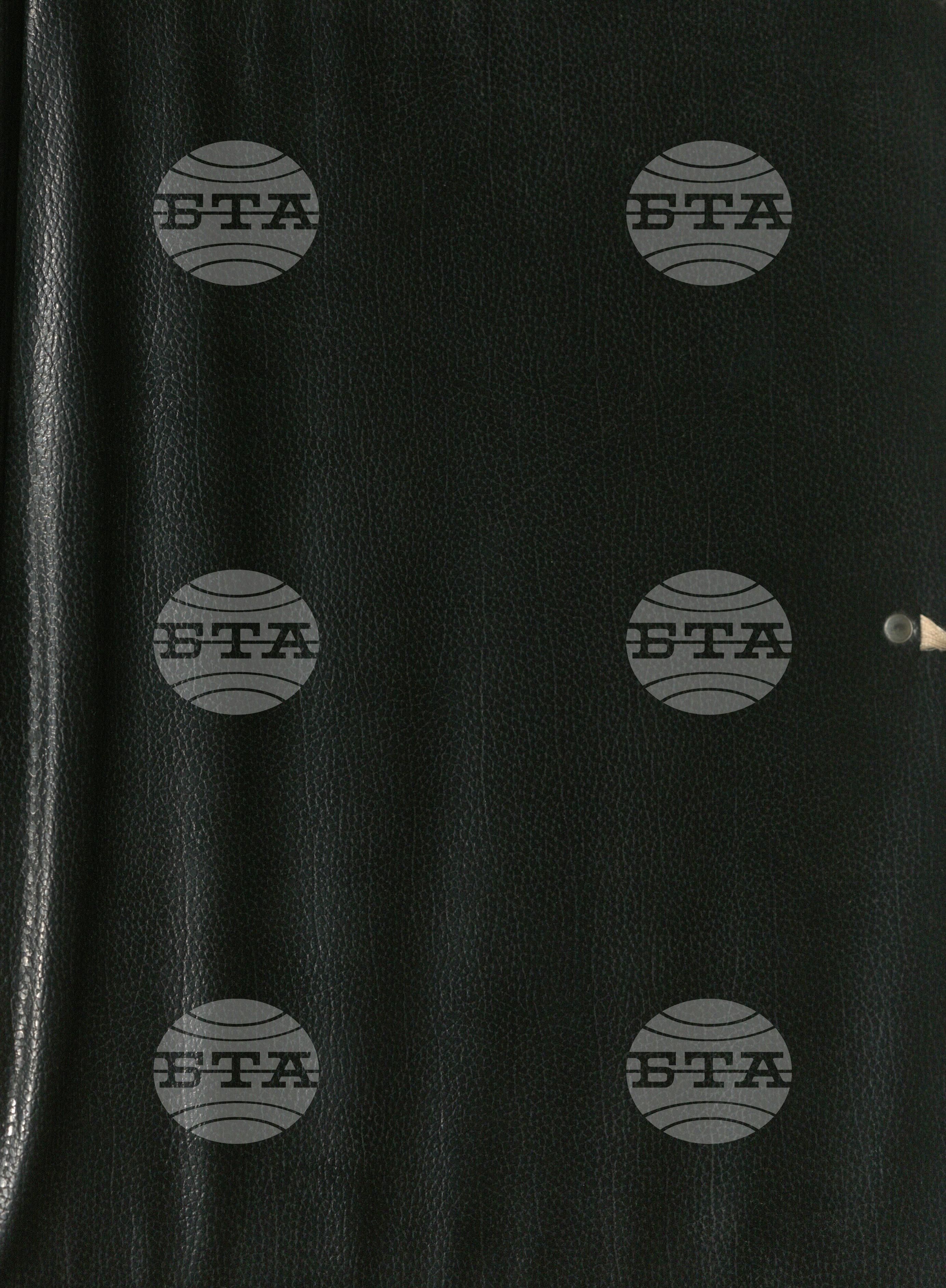 Външна политика, Акредитивни писма, 1990-1995
