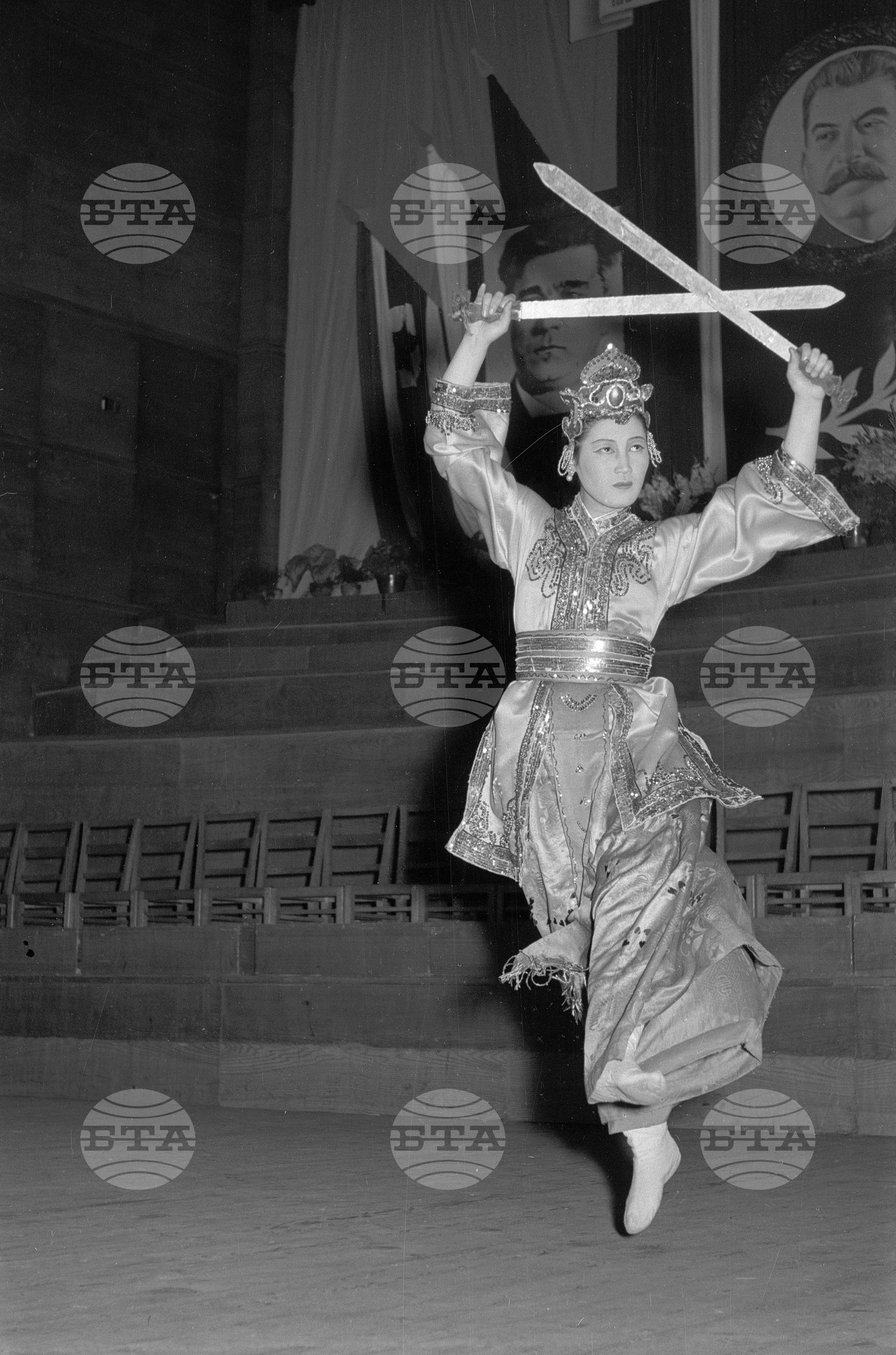 Ансамбъл за песни и танци при Корейската народна армия в България - 1953 година