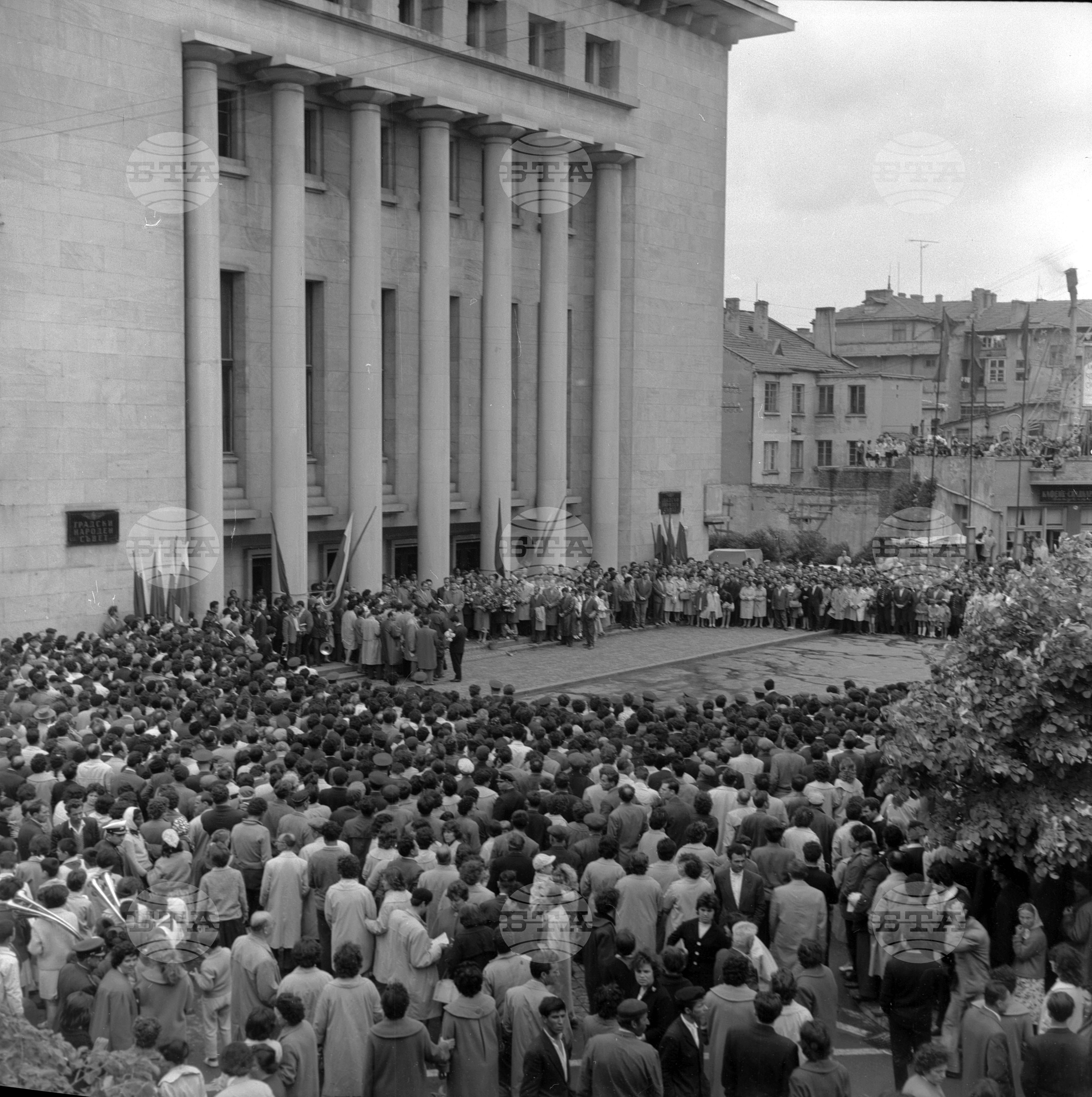 Делегацията на Върховния съвет на Съветския съюз на обиколка - Несебър и Бургас