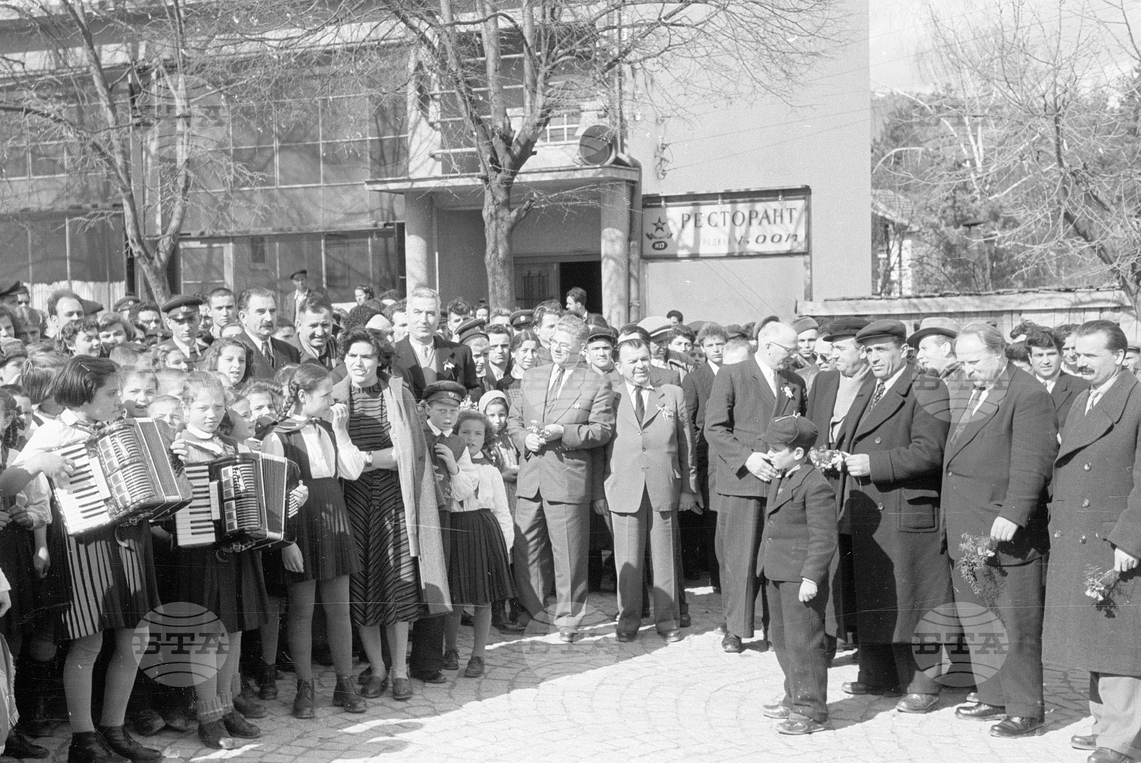 Пребиваването на чуждестранните делегати- гости на Националния съвет на Отечествения Фронт