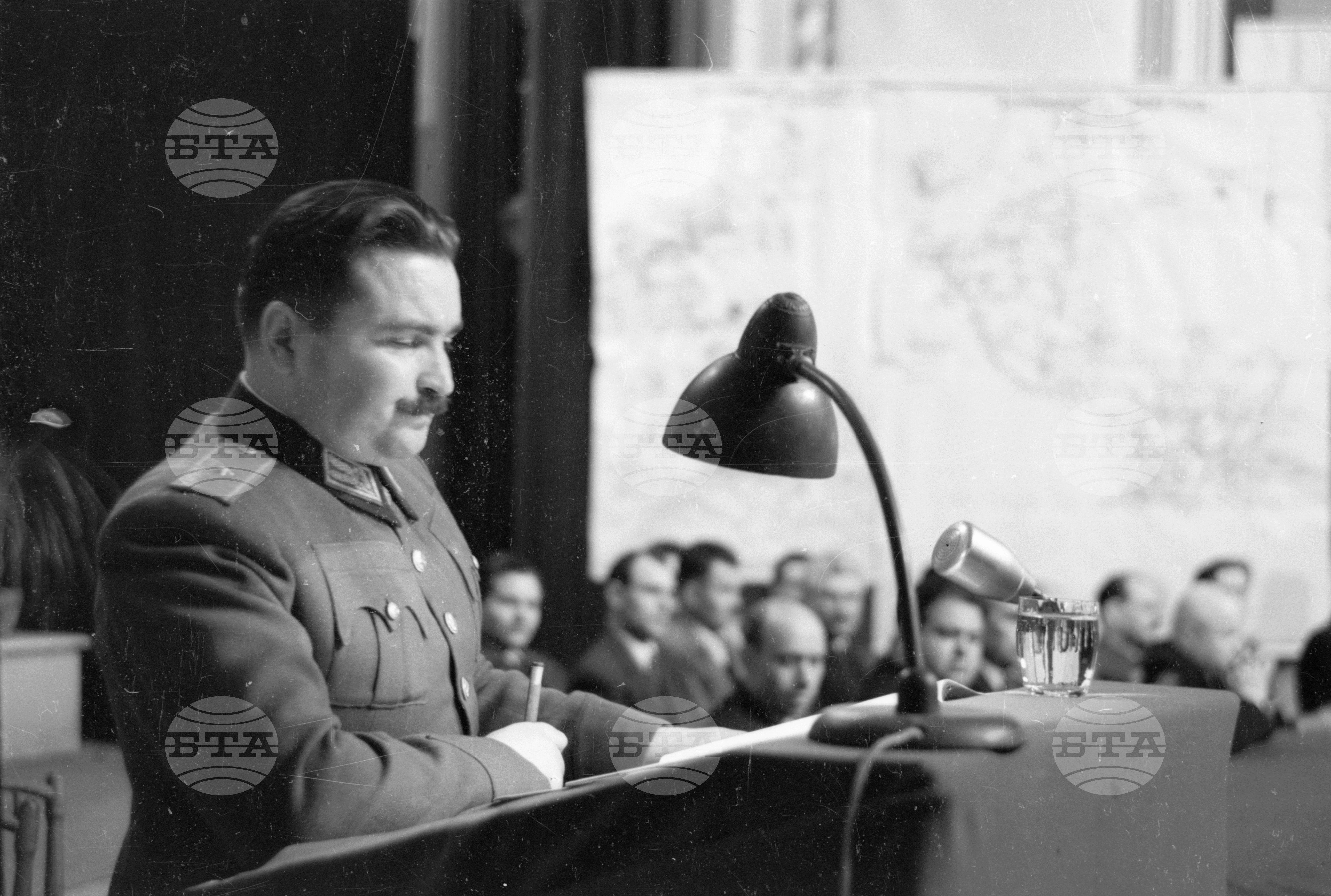 Тържества и празнична манифестация за Великата октомврийска революция 1951 год