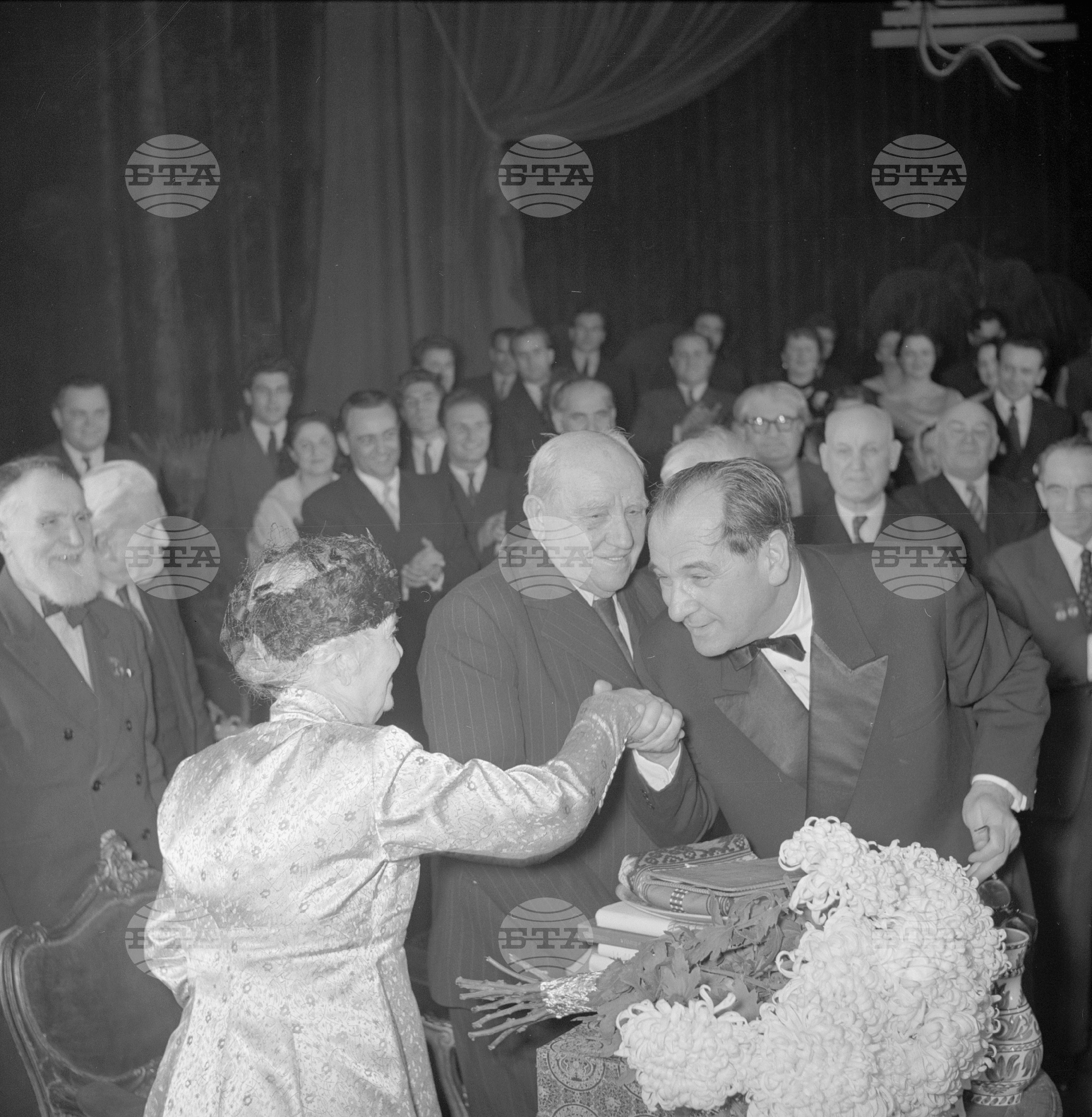 Тържествено честване 100-годишнината на Българския театър