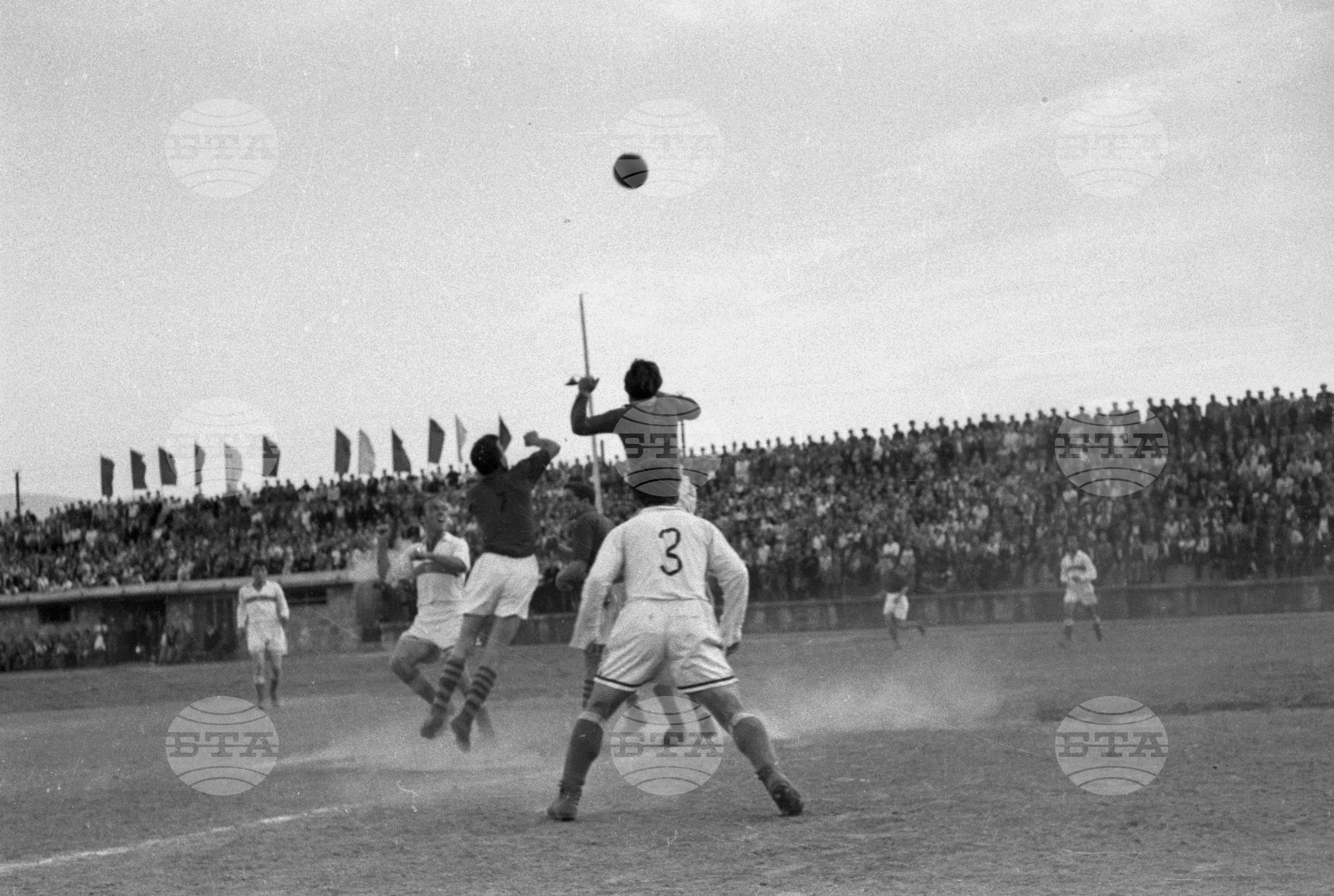 Футболен мач, 1951