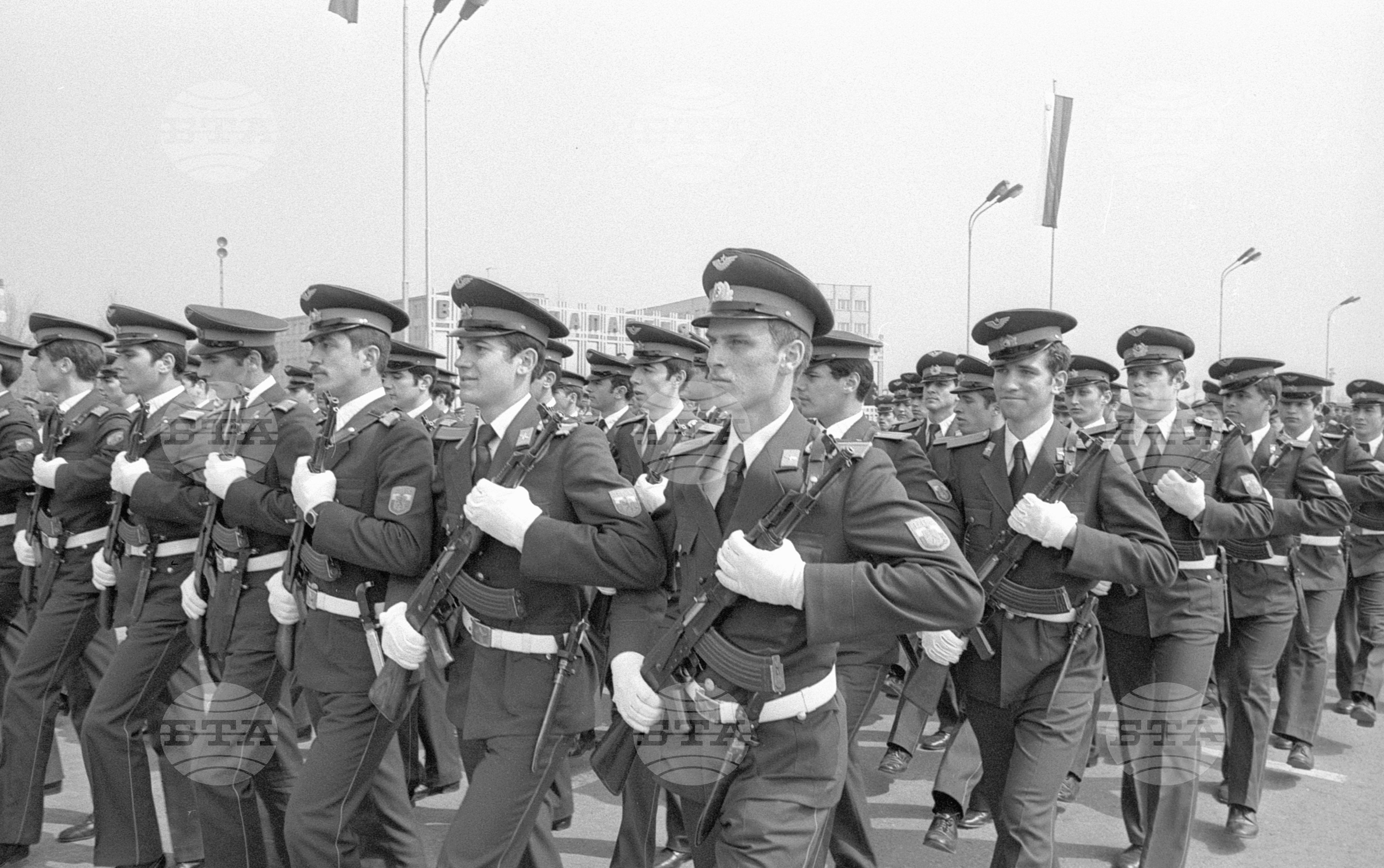 Випуск "Освобожденски" на  Висше народно военновъздушно училище (ВНВВУ; дн. ВВВУ) "Георги Бенковски" - град Долна Митрополия