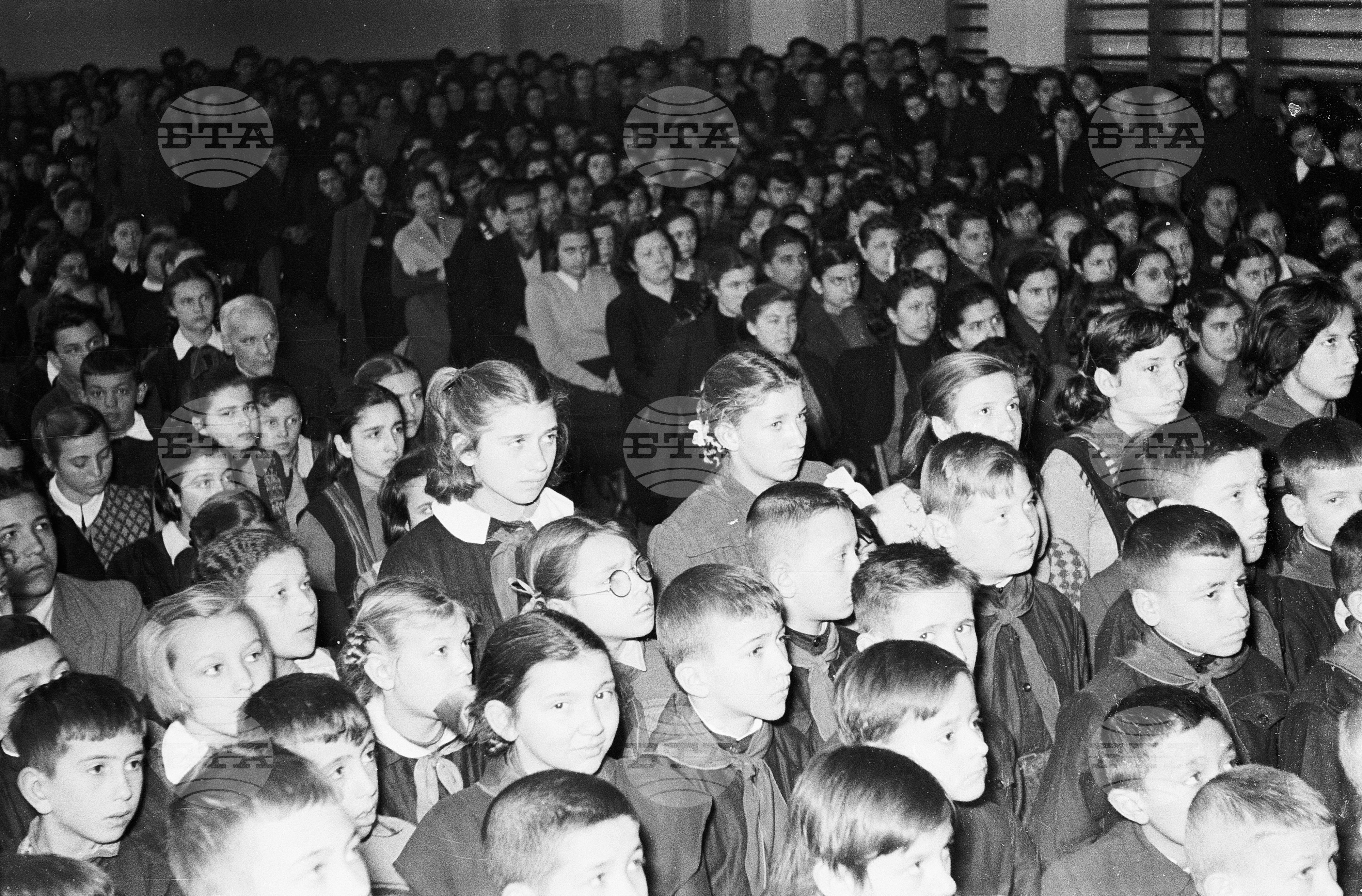 Траурни дни в София по случай смъртта на Йосиф Висарионович Сталин