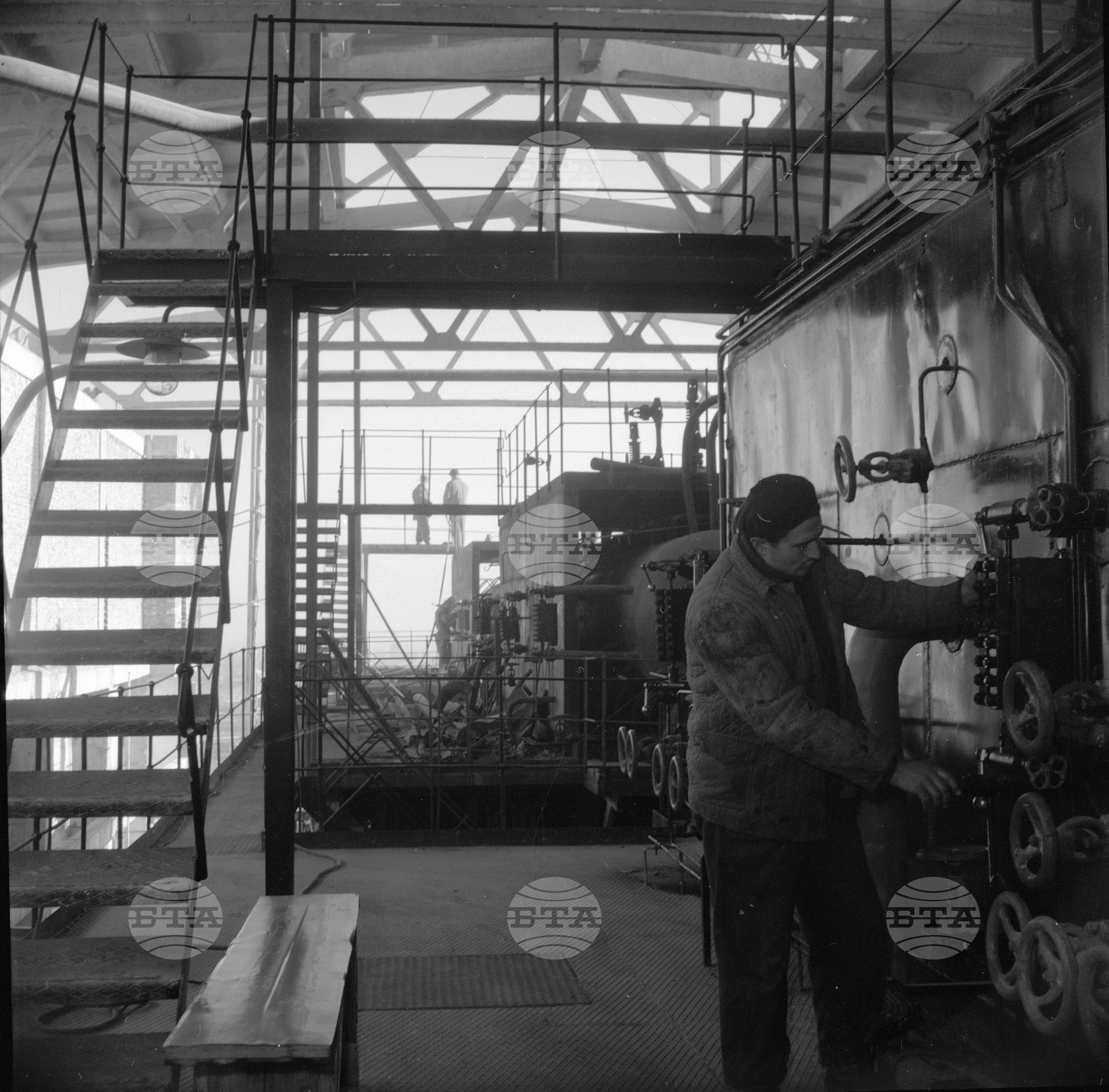 На строежа на Азотно-торовия завод край Стара Загора 1962 година част 9