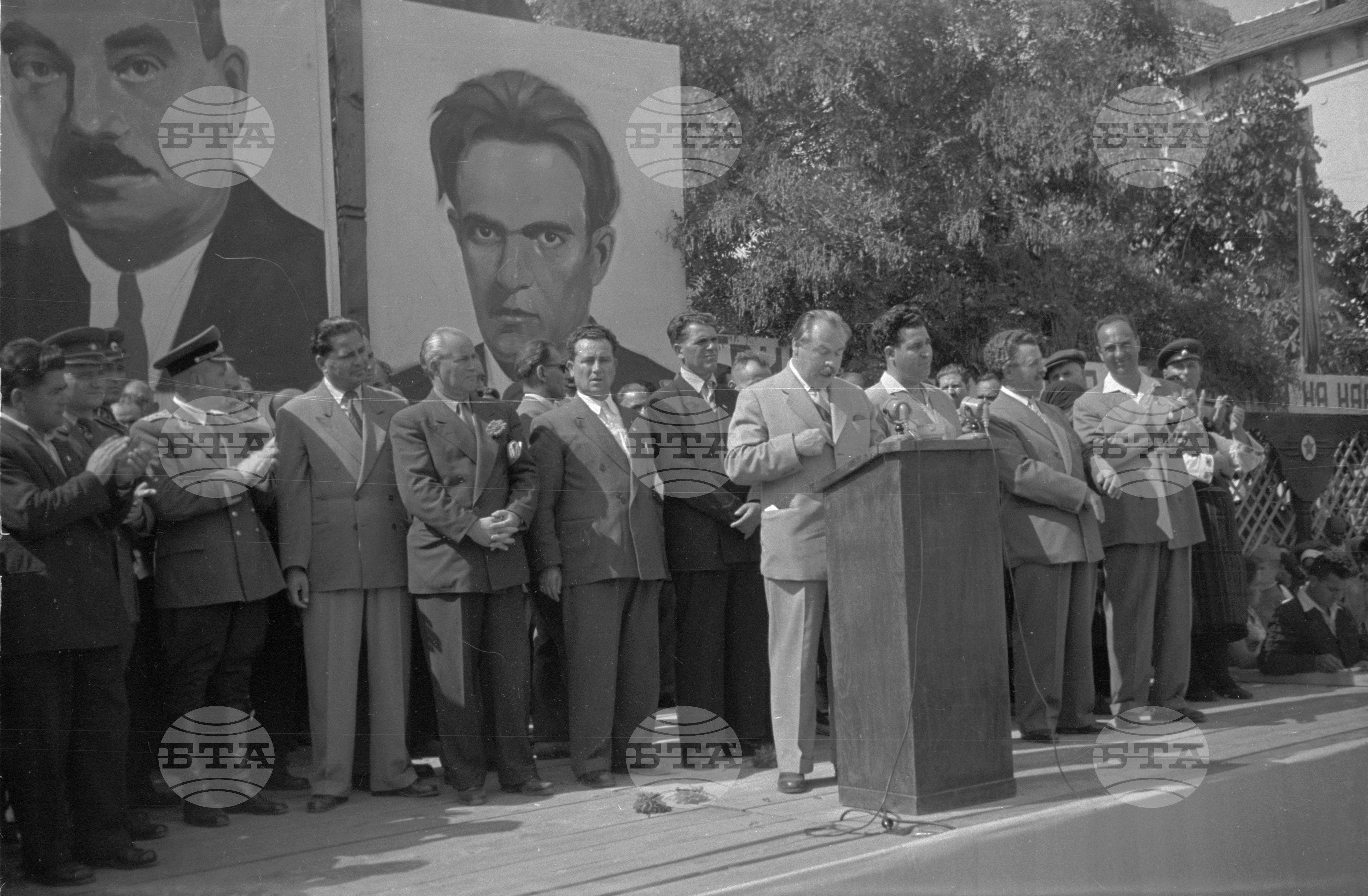 Величествен митинг в Разлог по случай 35 годишнината на Септемврийското въстание през 1923 година