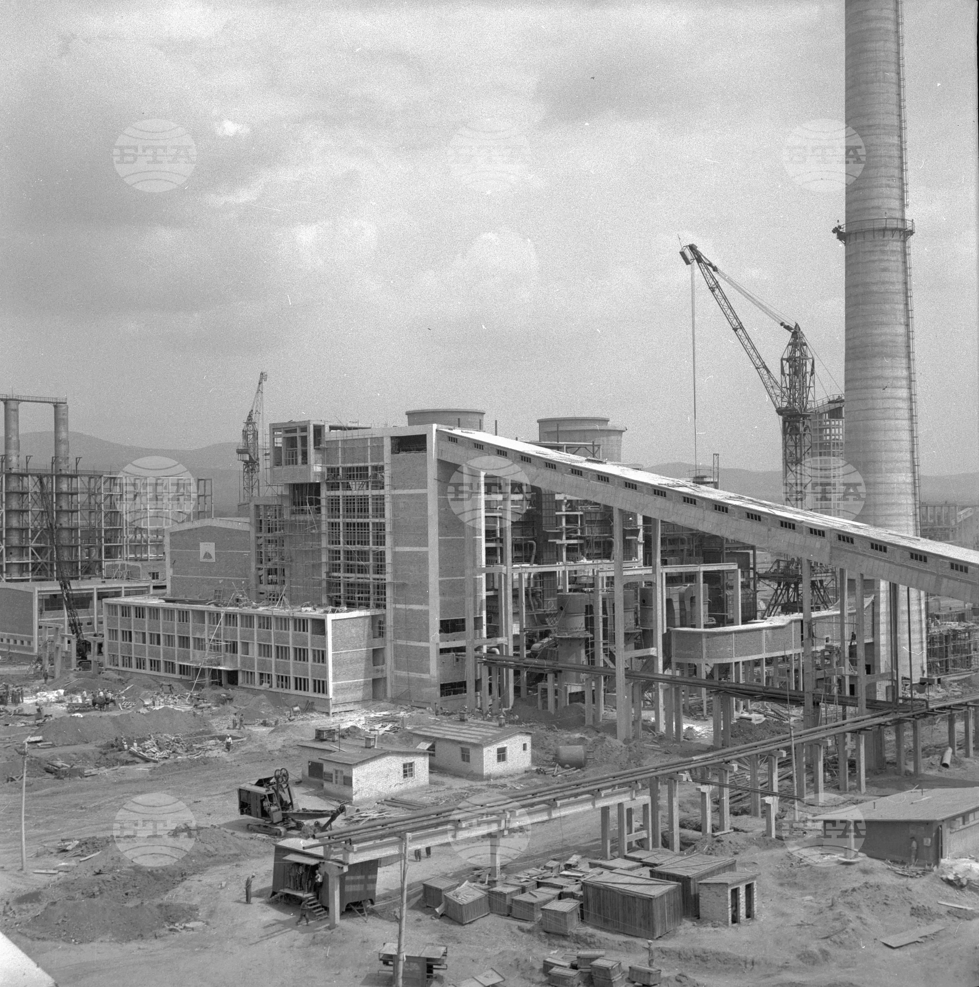 На строежа на Азотно-торовия завод край Стара Загора 1962г. част 7