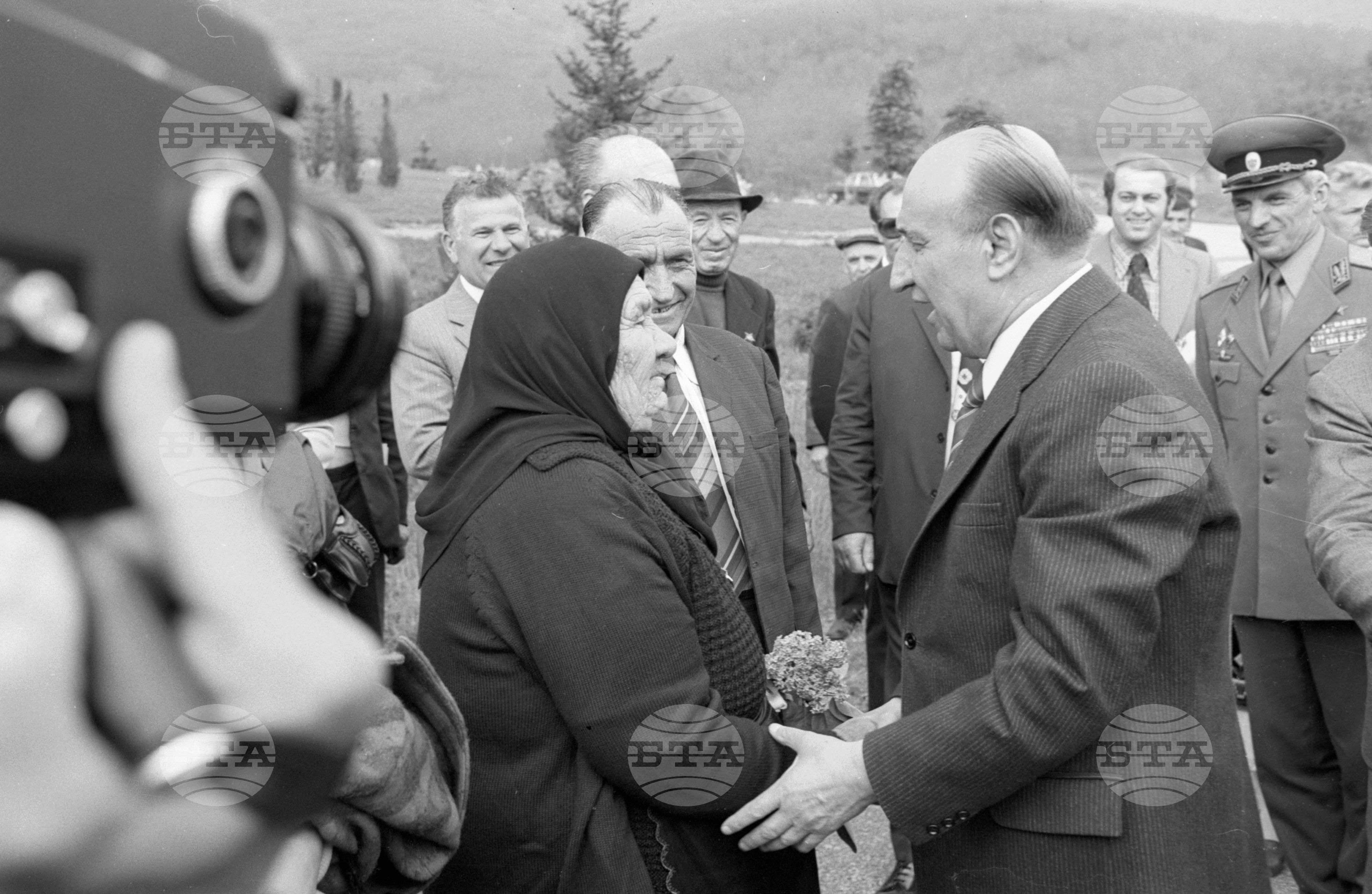 Тодор Живков откри мемориален комплекс край с. Рашково