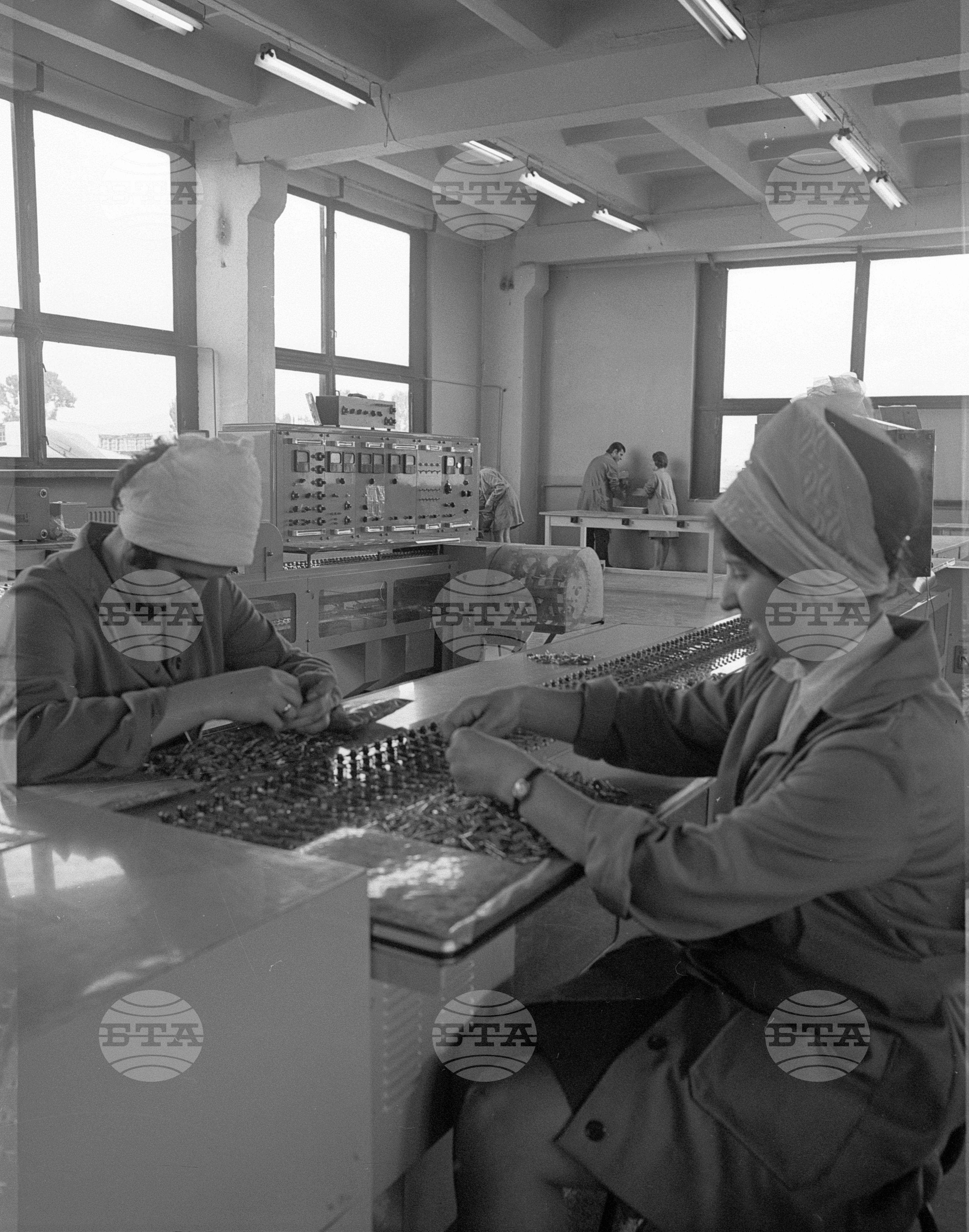 Завод за кондензатори в град Кюстендил - 1972 година