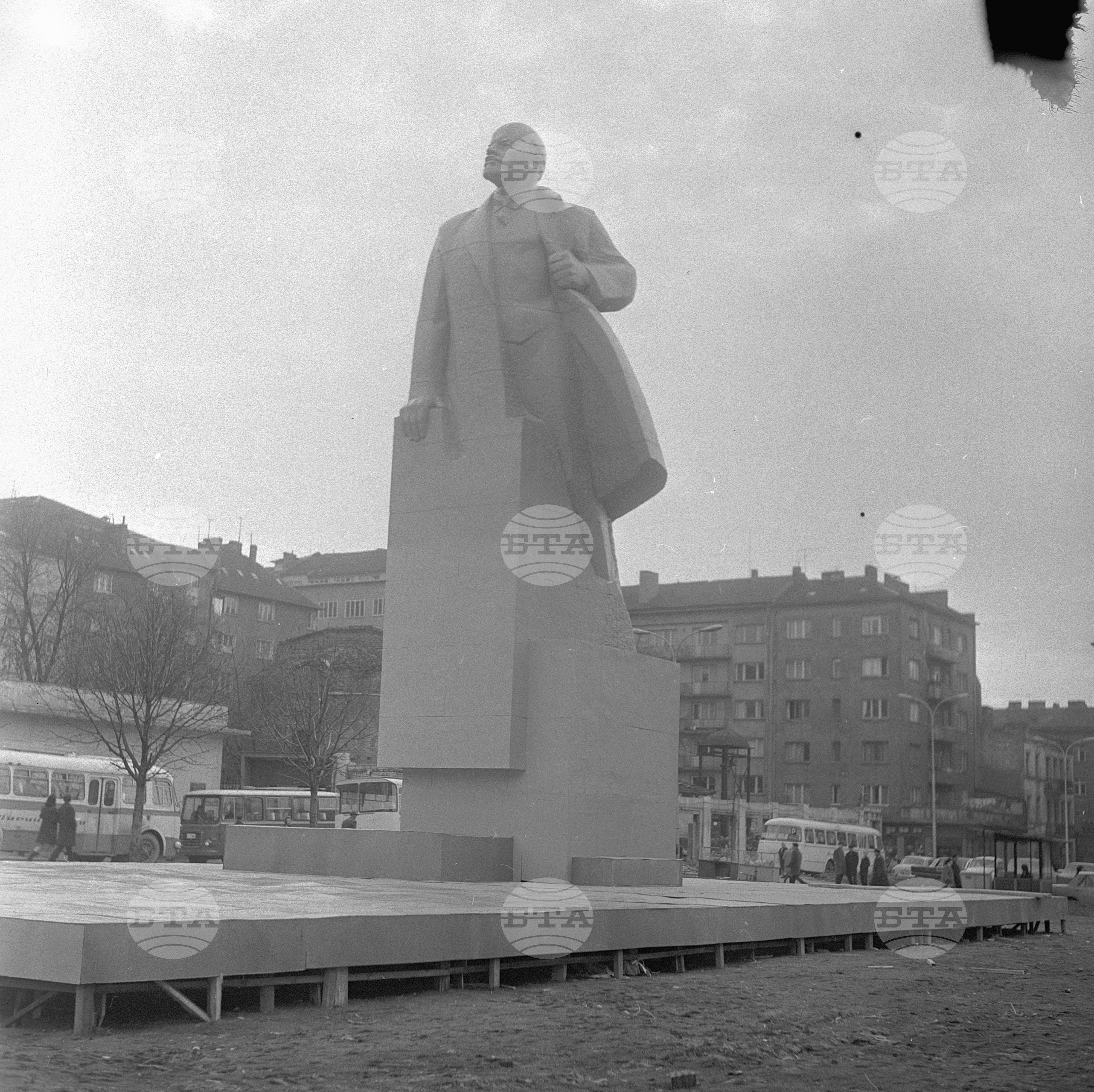 Макет на паметника на В.И. Ленин в центъра на София