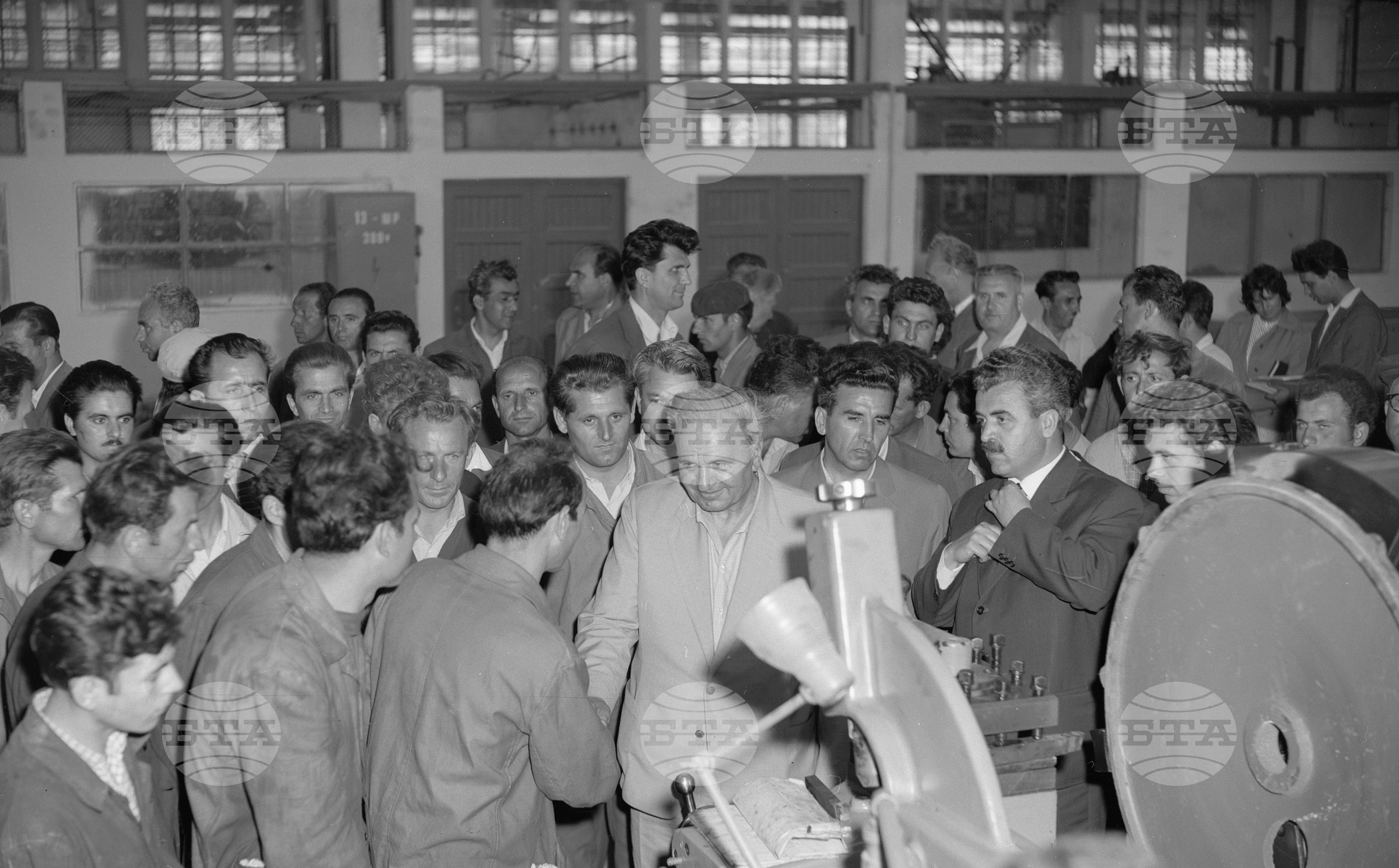 Влизане в експлоатация на механичния цех при ремонтно механичния завод "Кремиковци"