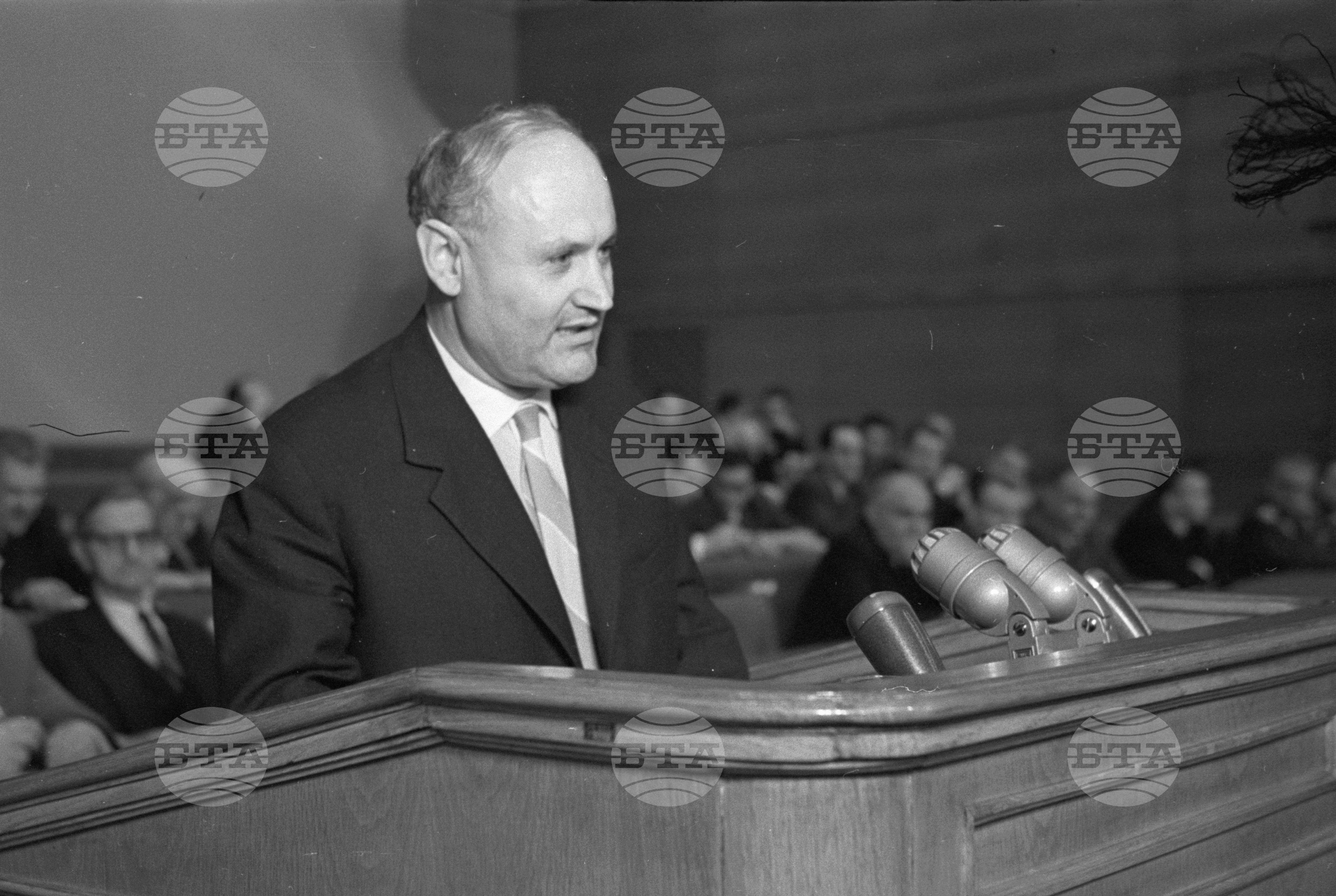 Втората редовна сесия на Народното събрание - 1962 година