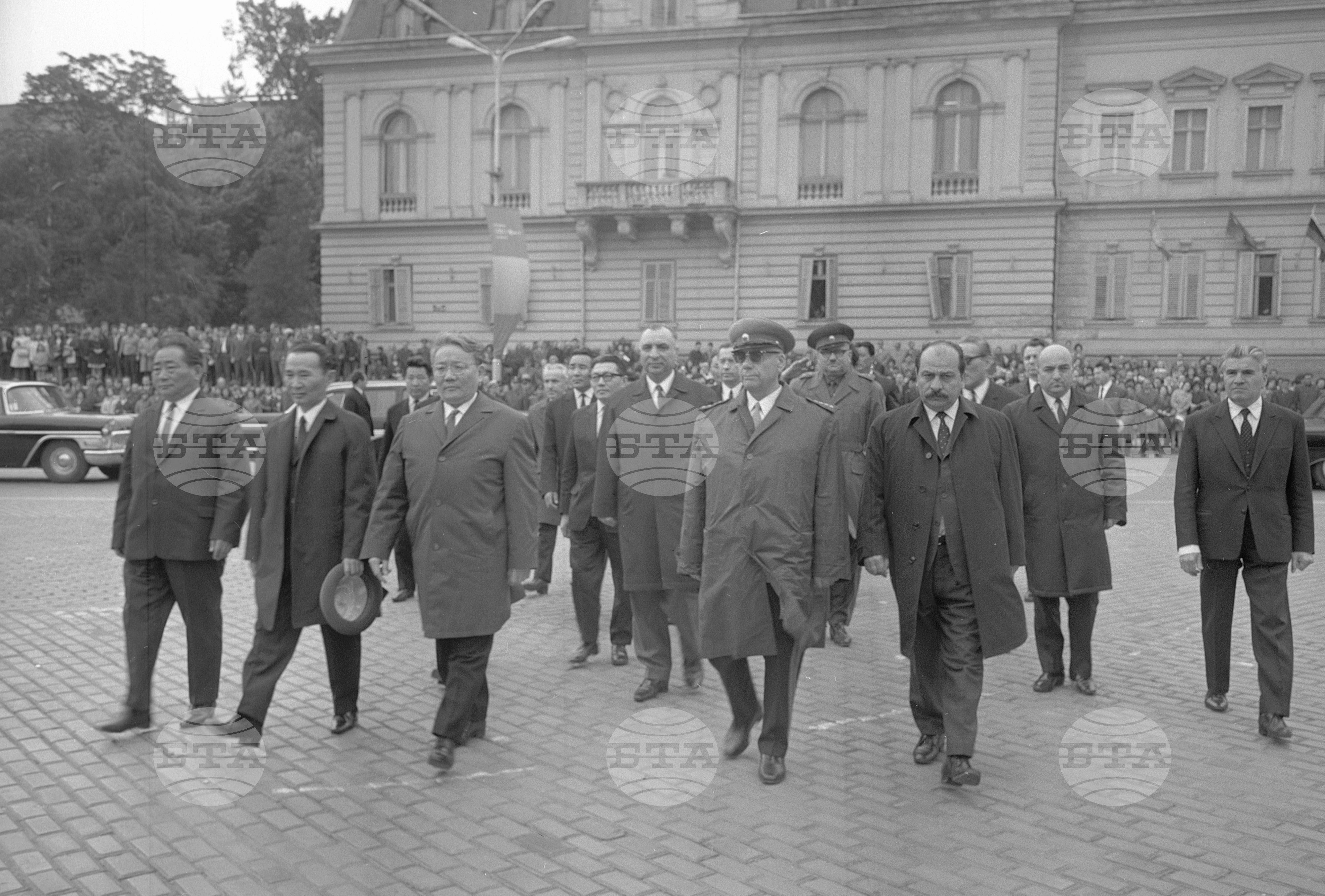 Монголската партийно-правителствена делегация на посещение в България