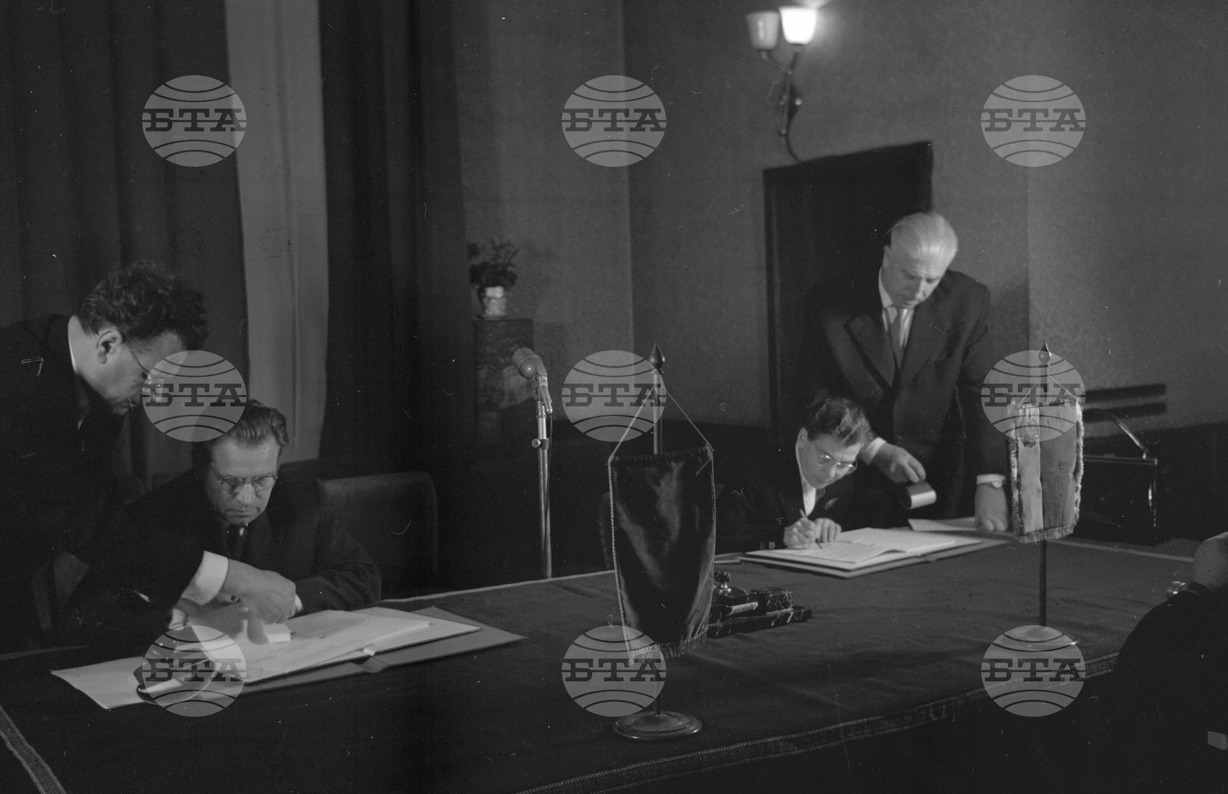 Подписване плановете за културно и научно сътрудничество между НРБ и СССР за 1962 и 1963 година част 2